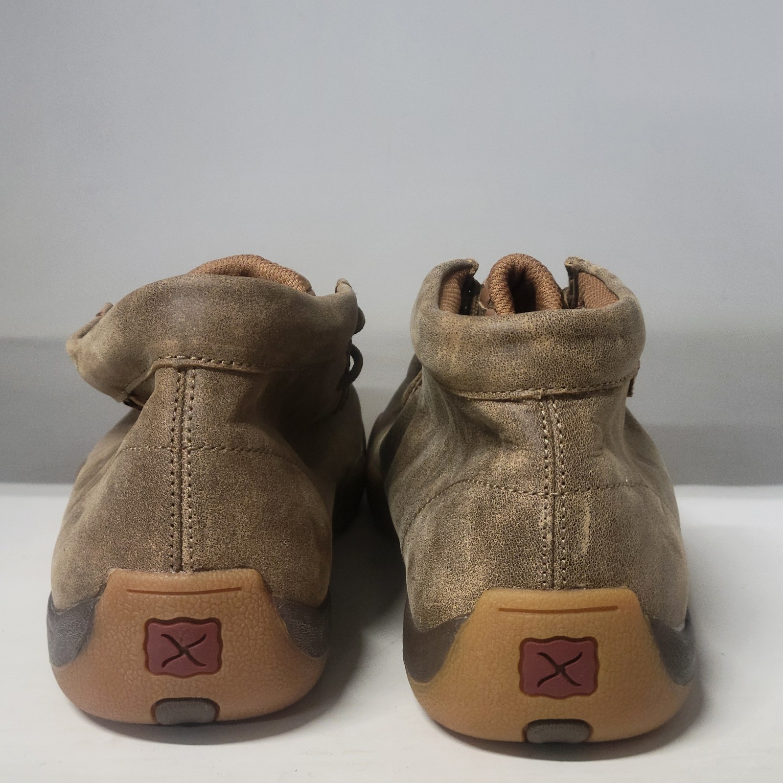 Twisted X Mens Chukka Driving Moc Bomber (LEFT BOOT 10.5M / RIGHT BOOT 10.5W)