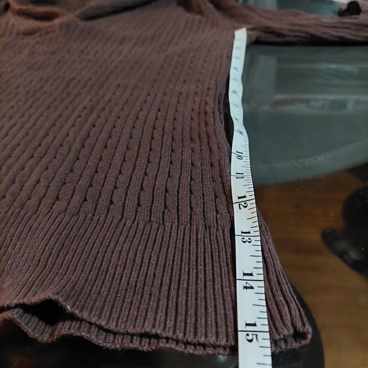 Y2K brown long sleeve v-neck sweater.