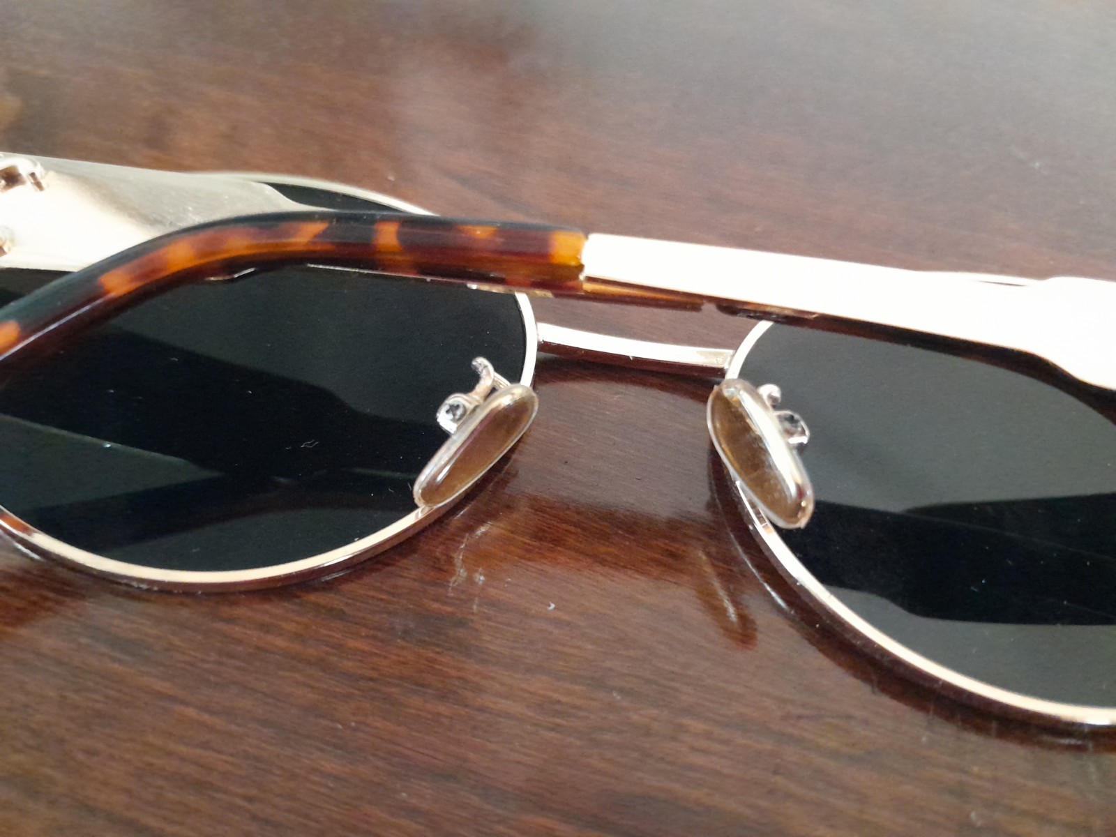 Celine Triomphe Metal 01 Sunglasses Pristine Gold CL40235U 4S235 Green Lens MINT