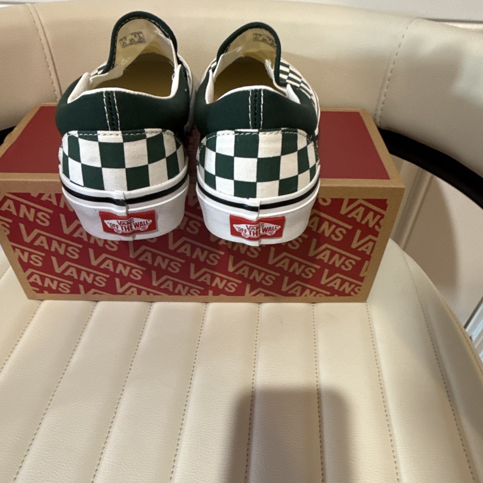 VANS Classic Slip-On Color Theory Green/White Checkerboard Men’s 7 Women’s 8.5