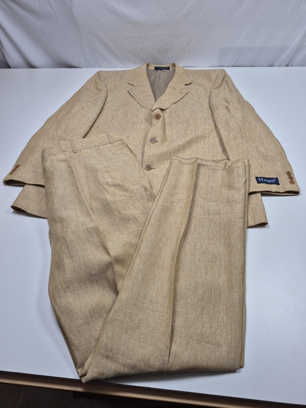 VTG Haspel Suit Men’s 48R Beige 100% Linen 2 Piece 43×36 Manor Pleated NWT