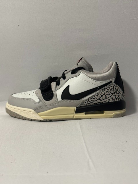 Nike Air Jordan Legacy Size 6 M-7.5 W 312 Low Tech Grey Cement N250