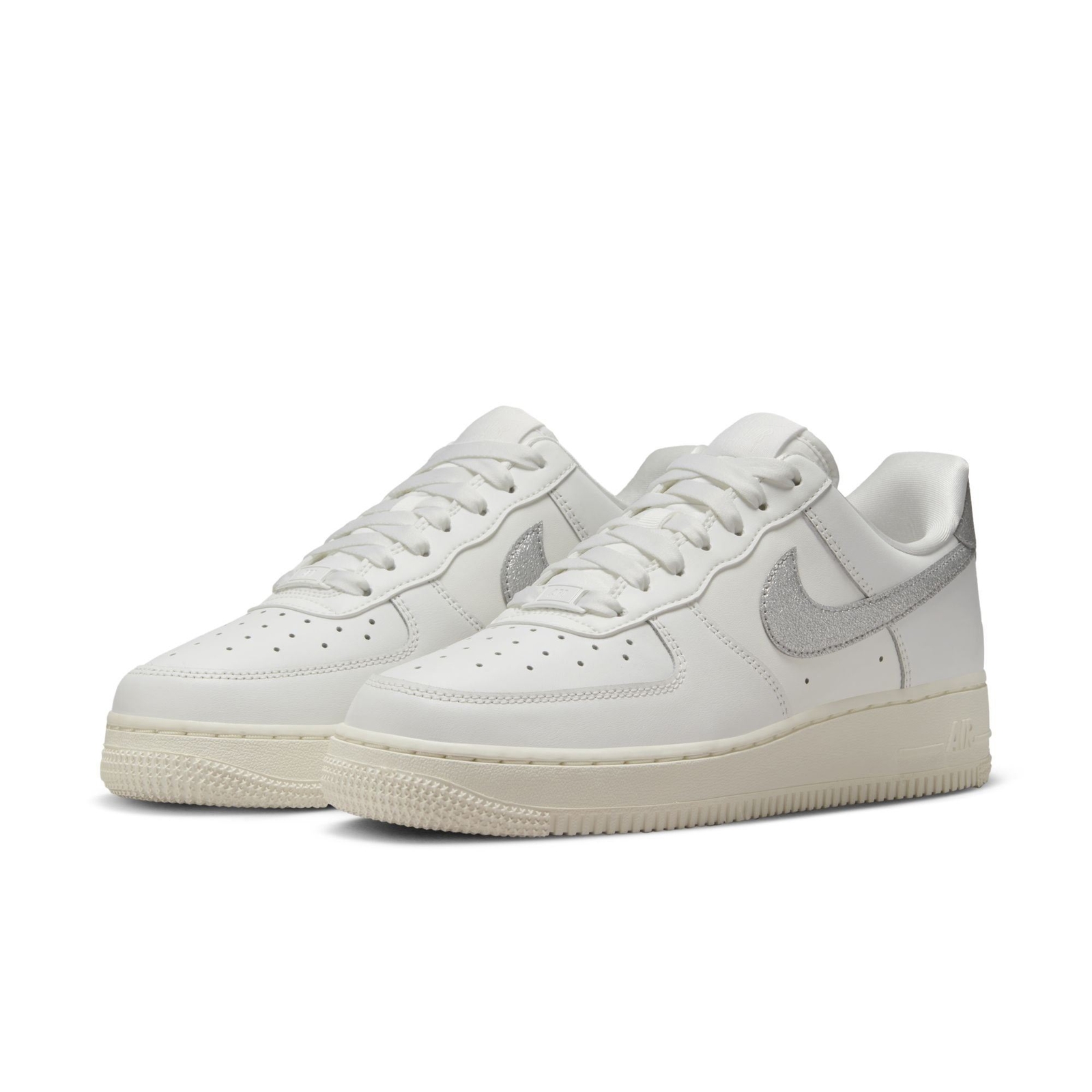 [DQ7569-100] Womens Nike AIR FORCE 1 ’07 ‘SUMMIT WHITE SAIL WHITE METALLIC SILVE
