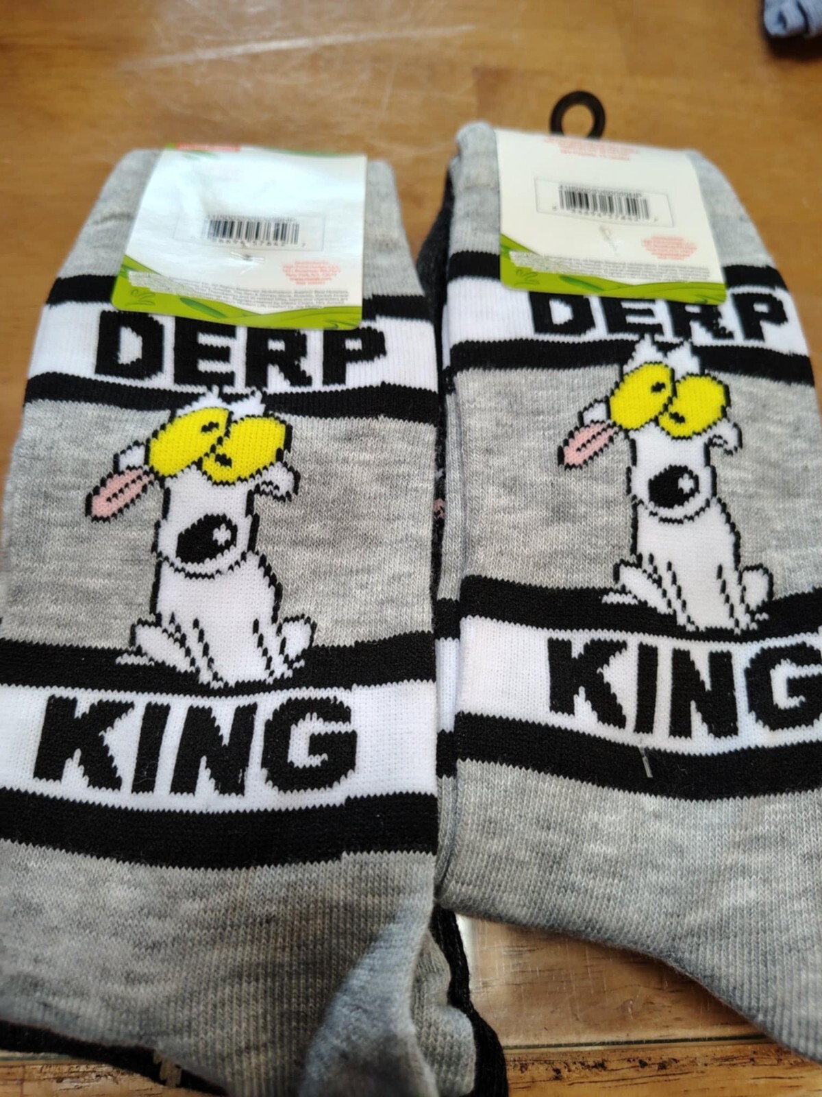4 pack Nickelodeon shows Rocko’s Modern Life, Men’s Novelty Gift Socks