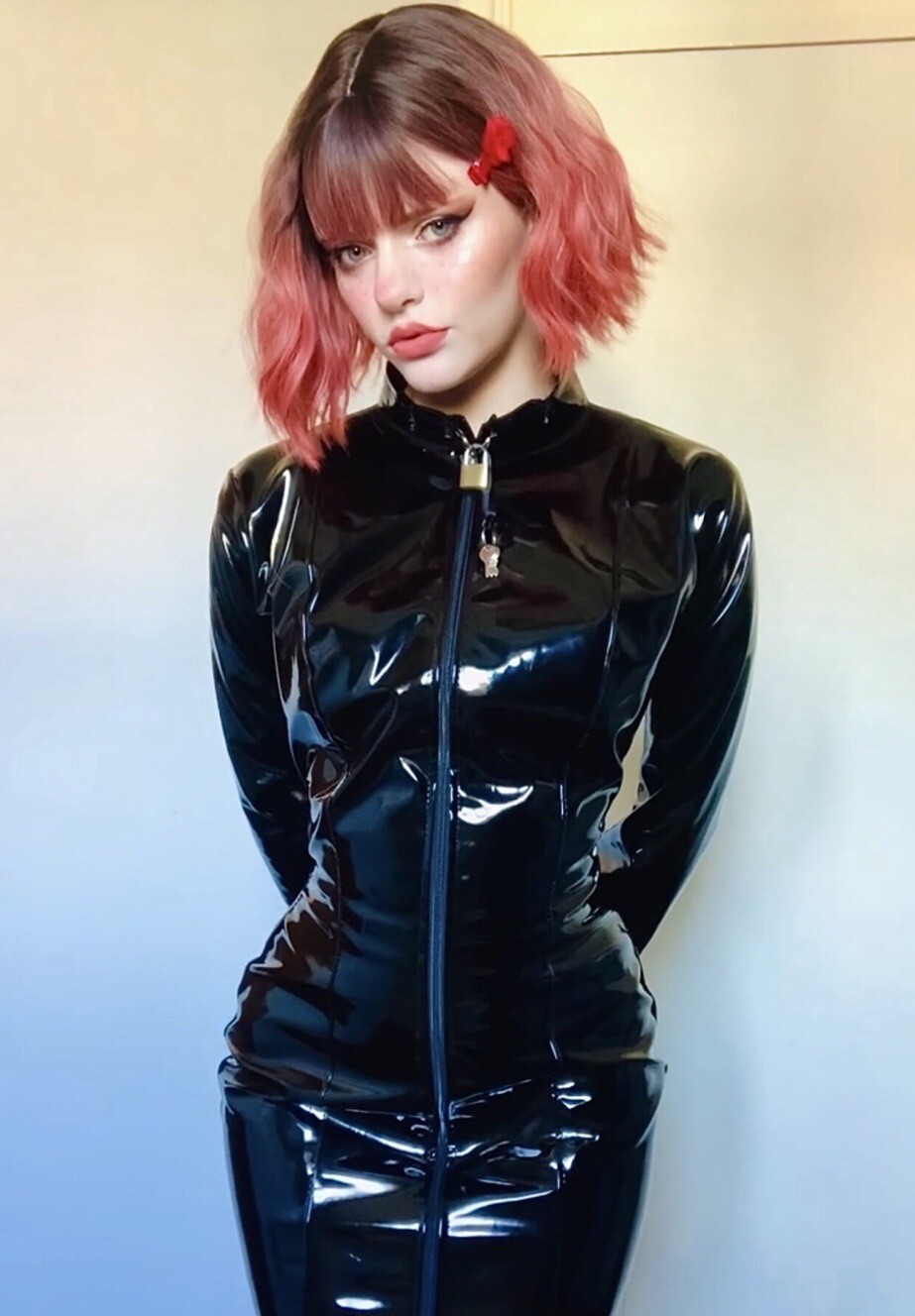 Misfitz blk PVC padlock hobble dress, two way zip. Lockable cuffs. SIZE 20. CD
