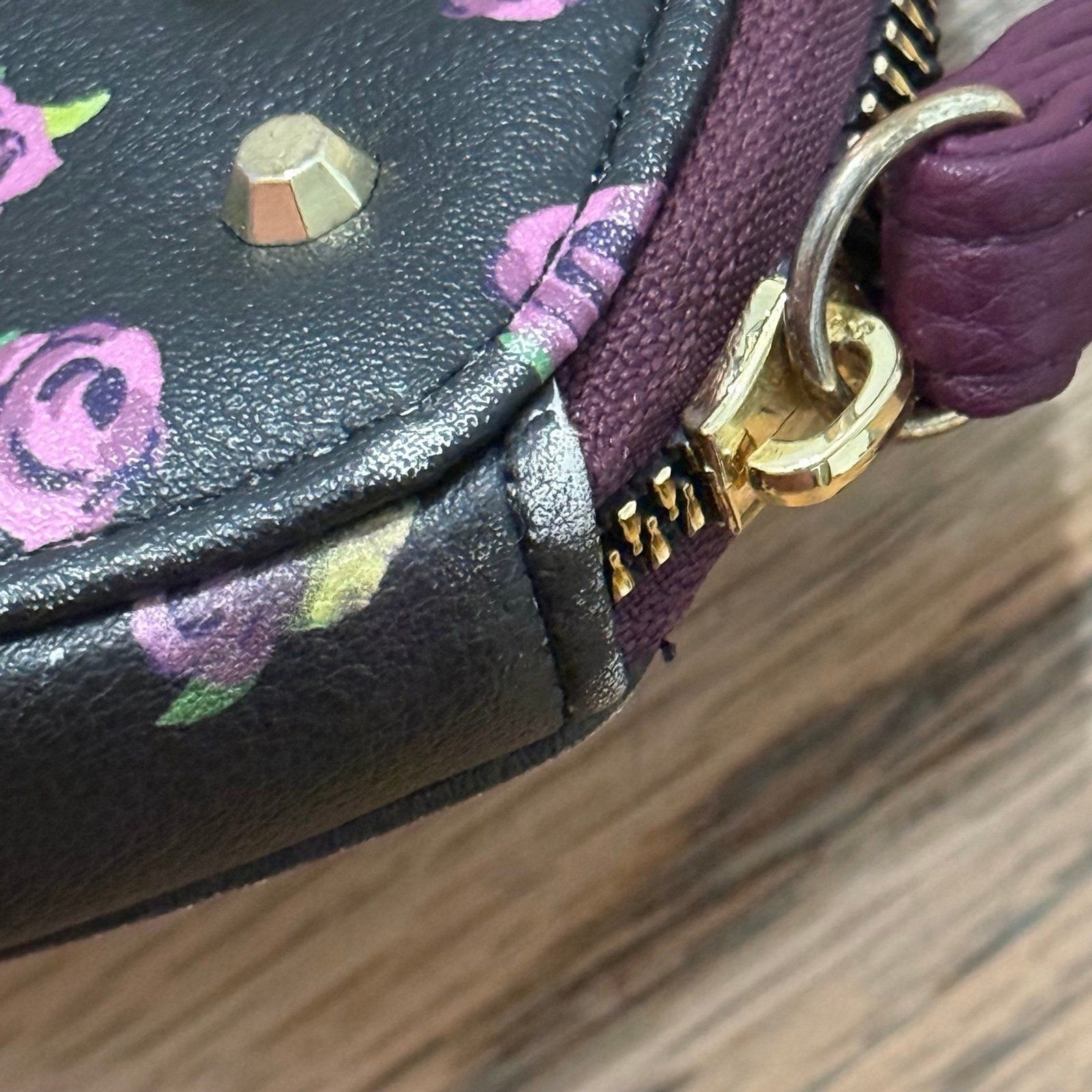 Juicy heart shaped wristlet Night Blooms