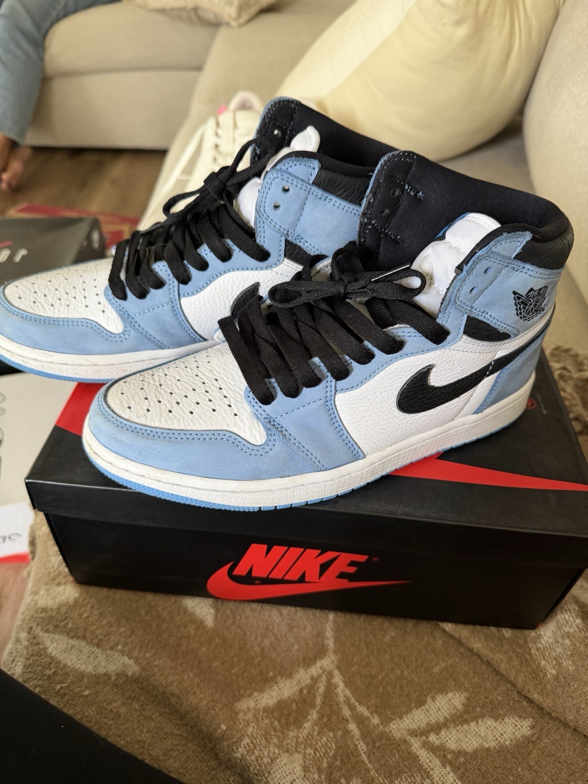 Jordan Air Jordan 1 Mid Top Lace Up Men’s Colorblock Sneakers White/Blue/Black
