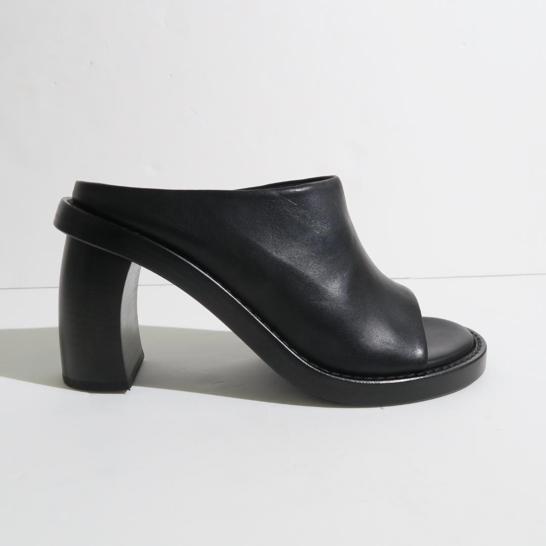 Ann Demeulemeester Clara Slide Sandals Black Leather Women’s 38 UNUSED