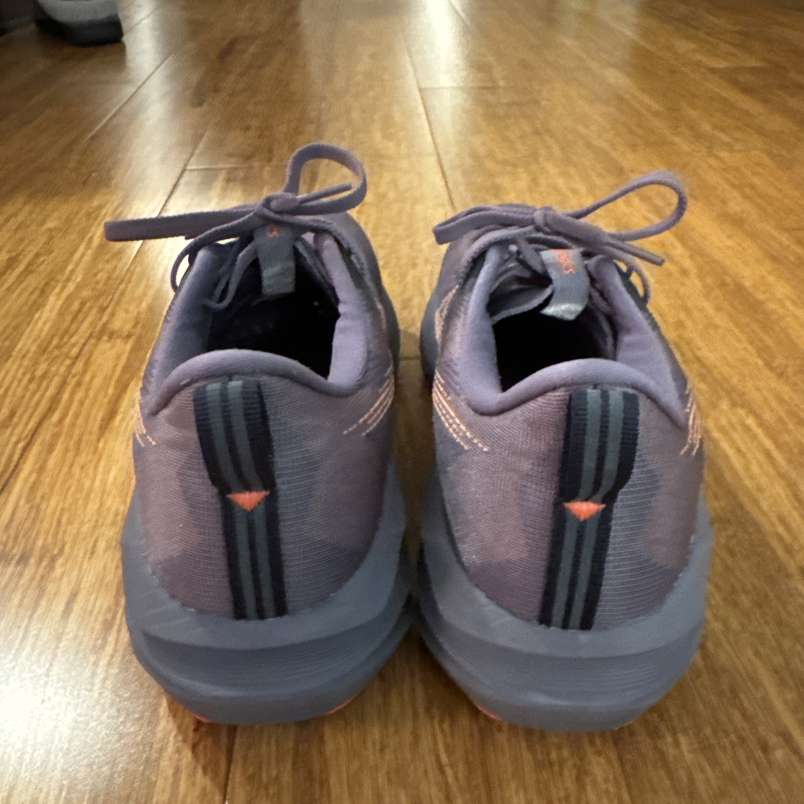 ASICS Novablast 5 ‘Greyish Purple Coral Reef’ 1011B974‑500 – Used – Size 11 Men