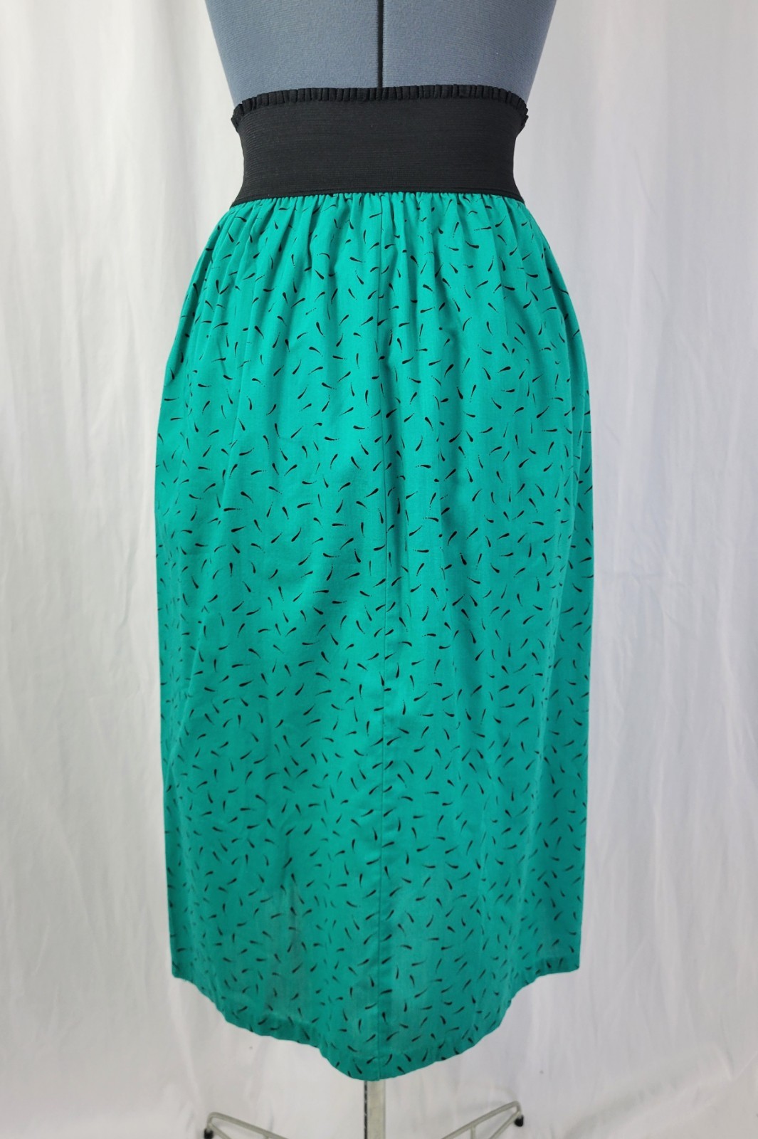 Vintage Wide Black Elastic Waistband Skirt w Teal Green Patterned Skirt Size 9
