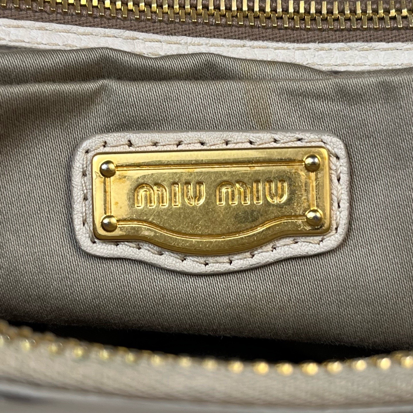 Miu Miu Pre-Owned Authentic Crossbody Bag Off White 28*24*14
