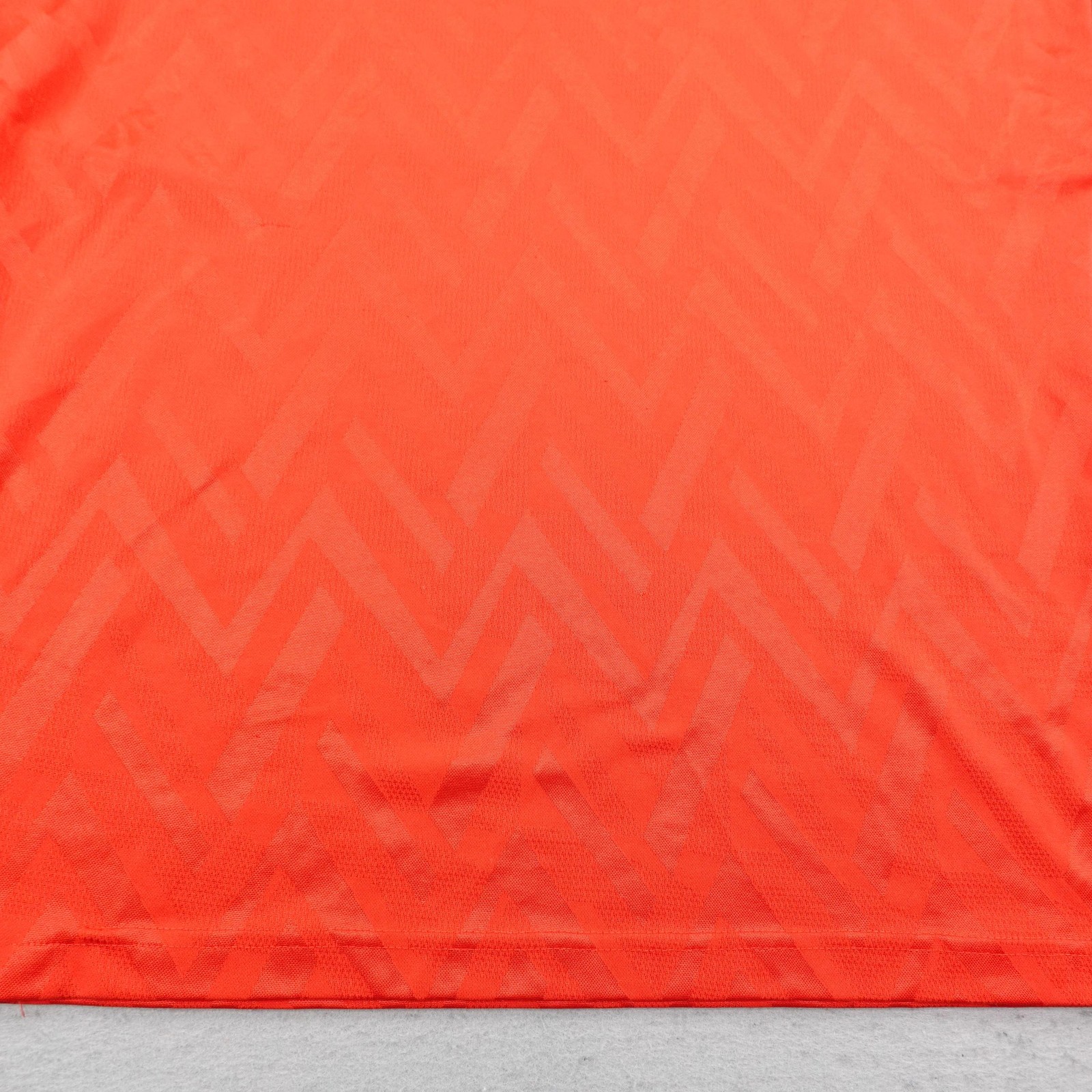 Vintage Umbro Shirt Mens XL Red Zig Zag Soccer Jersey Satin Silky 90s USA #14