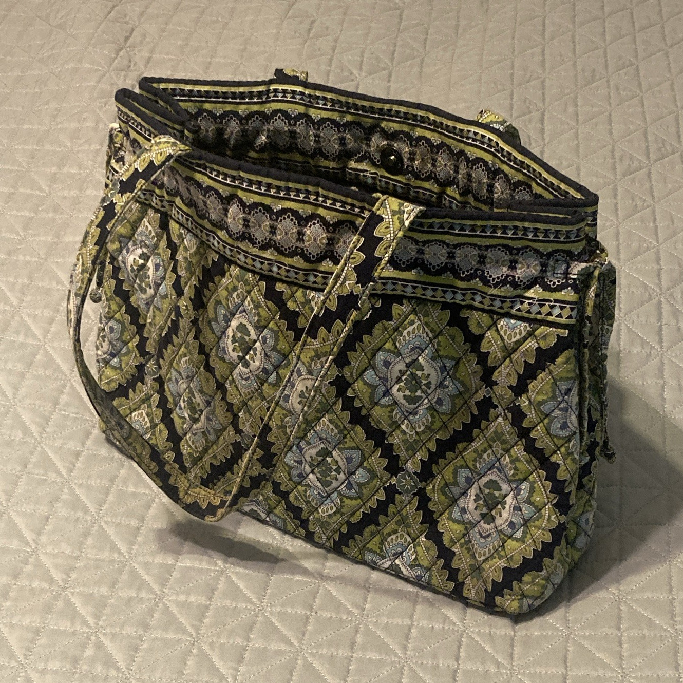 Vera Bradley Floral Quilted Tote Bag Zip Top, Lined w/ Inner Pockets Green