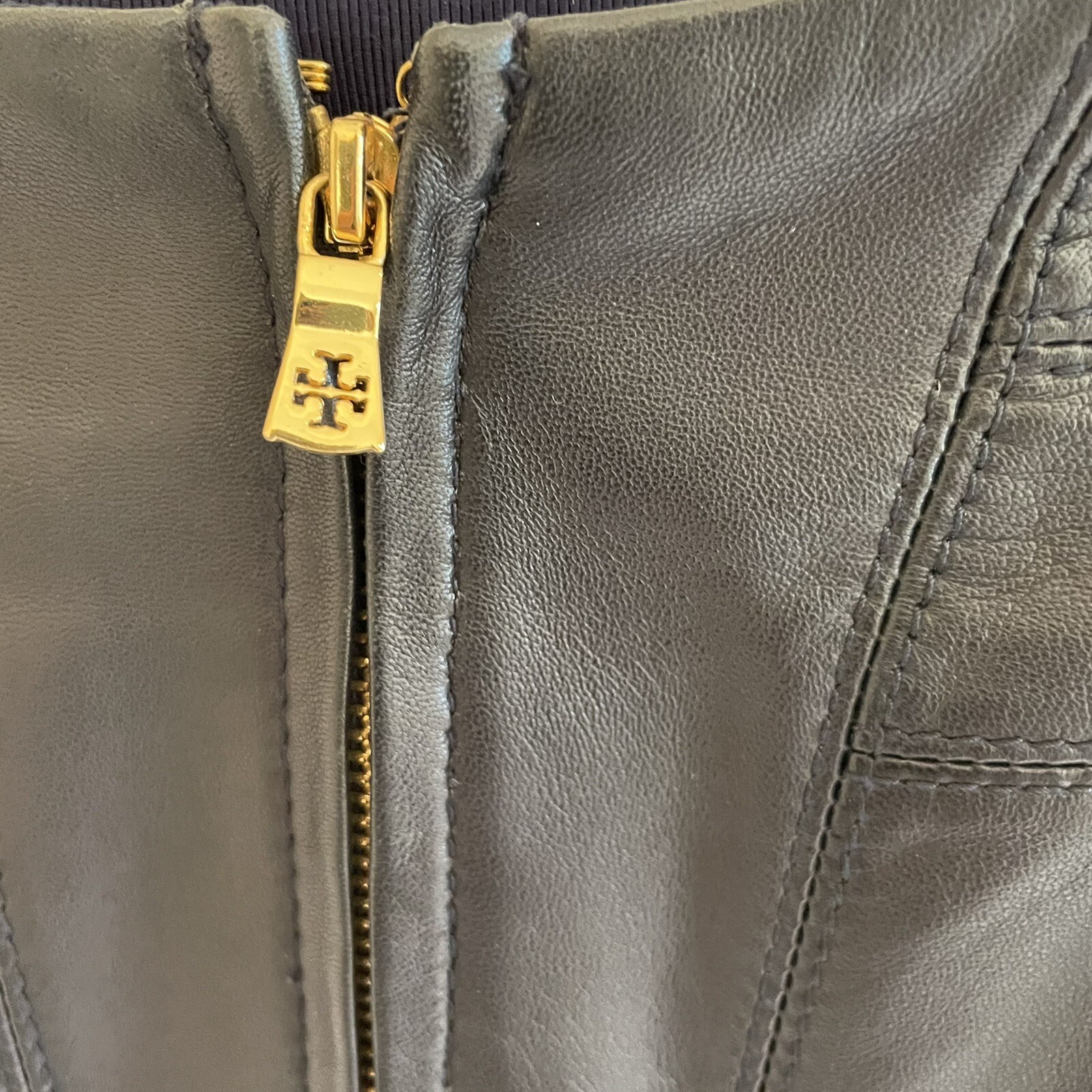 Tory Birch navy blue Lambskin leather skirt size 12.