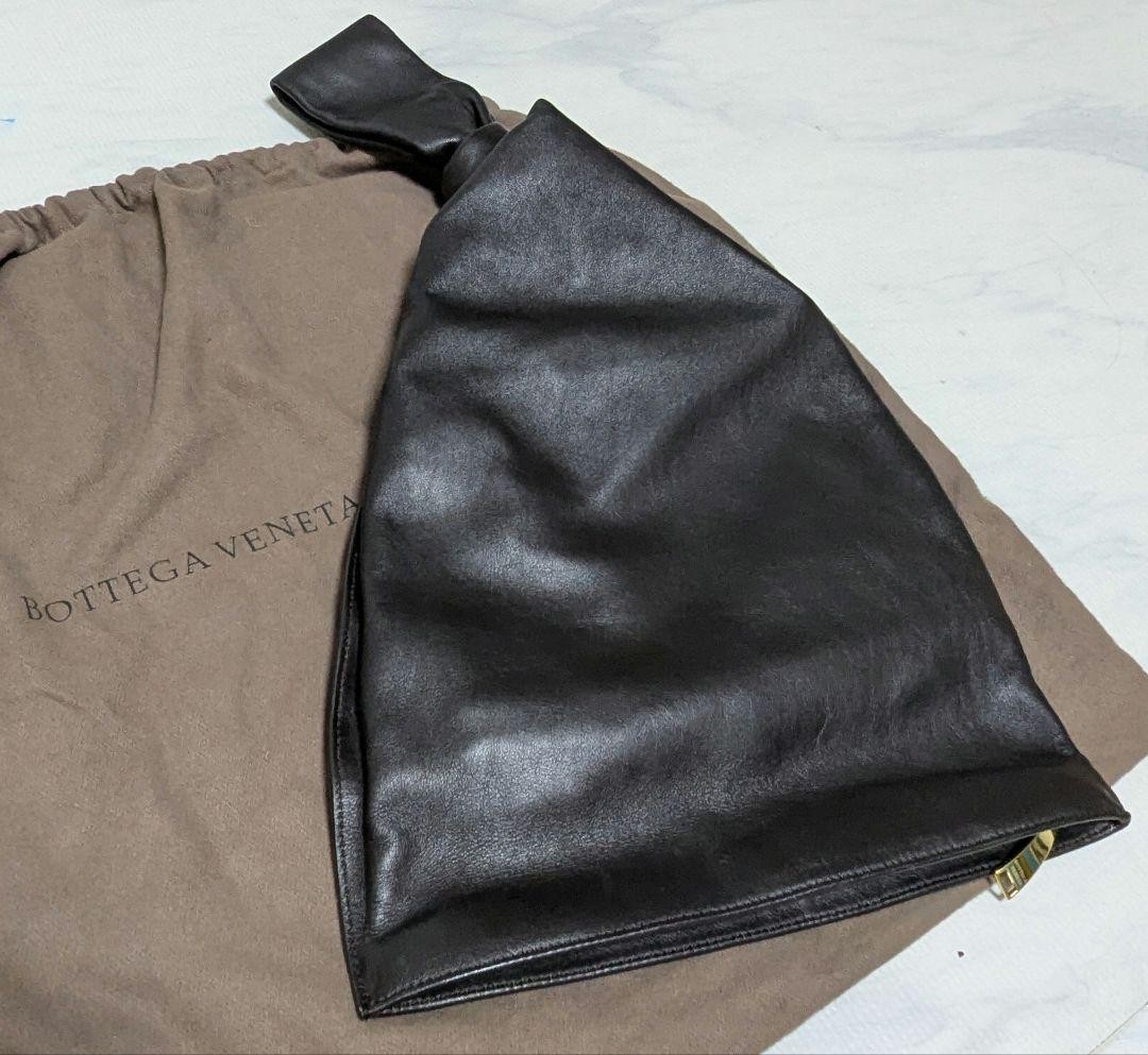 Bottega Veneta Dark Brown Leather Twist Handbag Leather