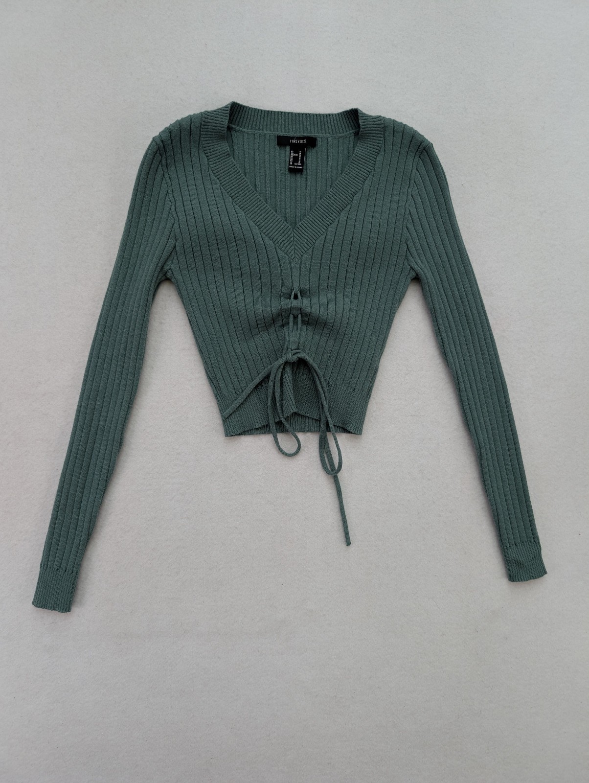 Forever 21 Women’s Sweater Size M Green Cropped Ribbed Pullover
