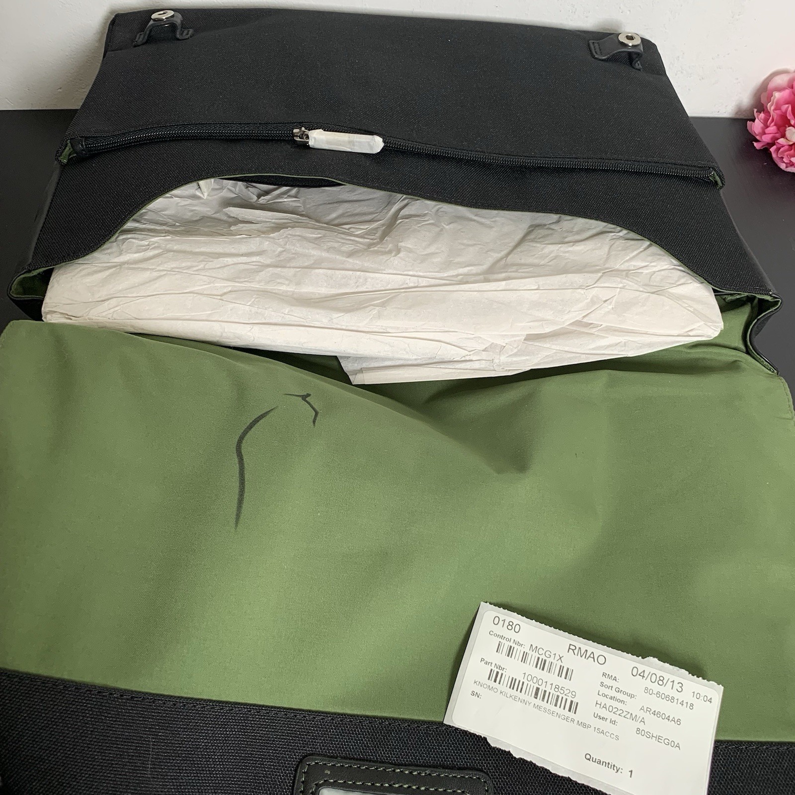 Knomo London – Black Laptop Business Messenger Bag