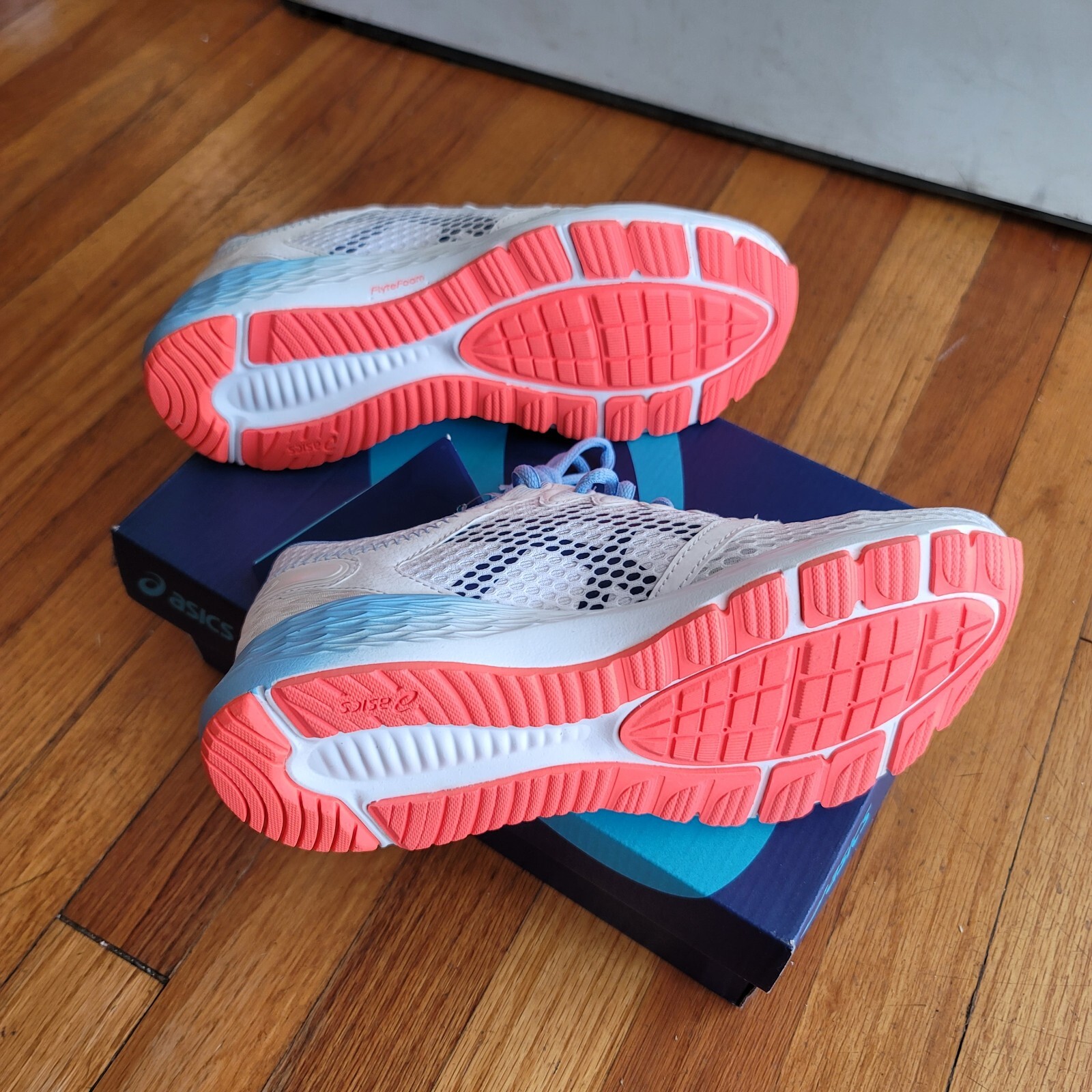 Asics Women’s Shoes Roadhawk FF 2 Sneakers White Blue Print Size 6.5