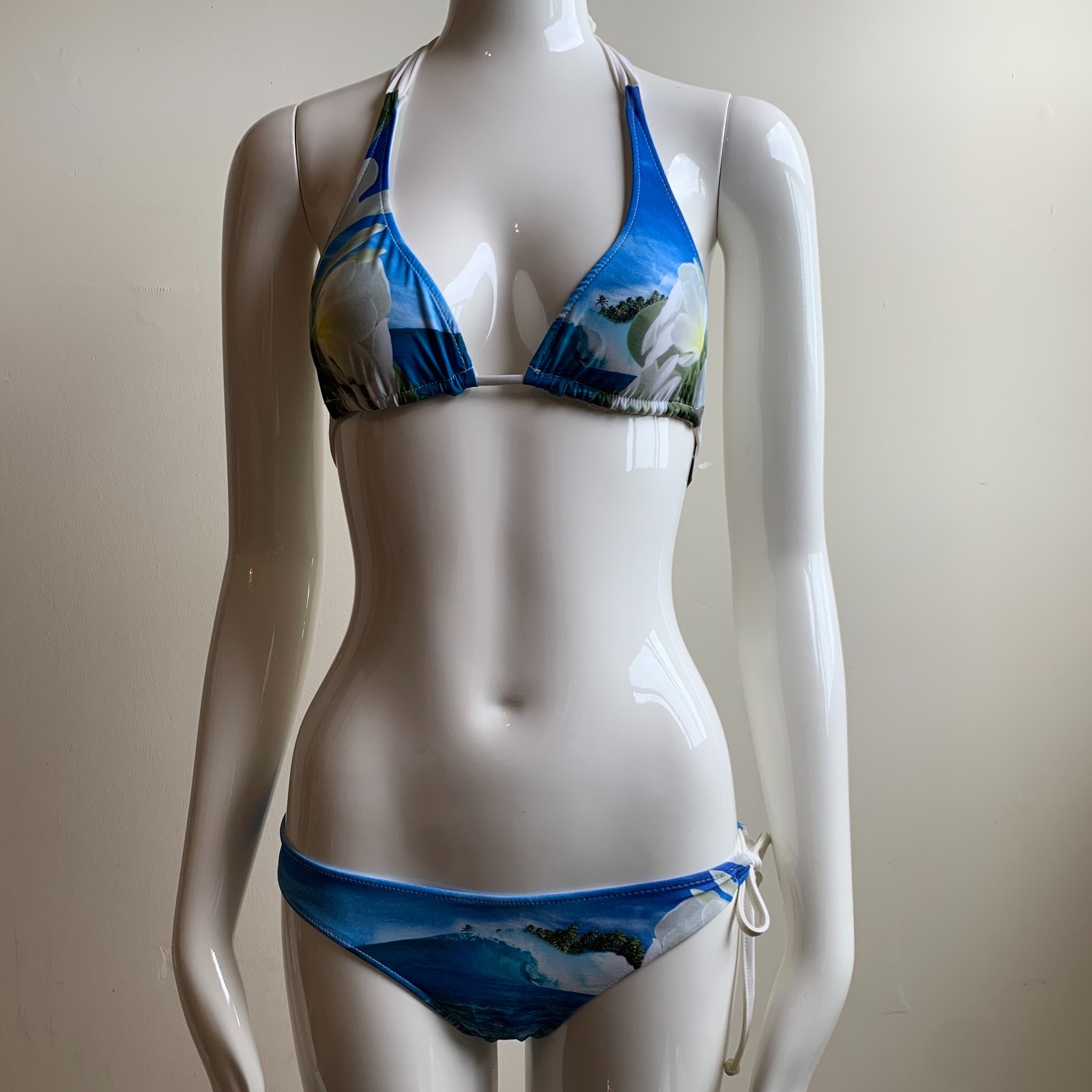 Aaron Chang plumeria white & blue floral reversible bikini