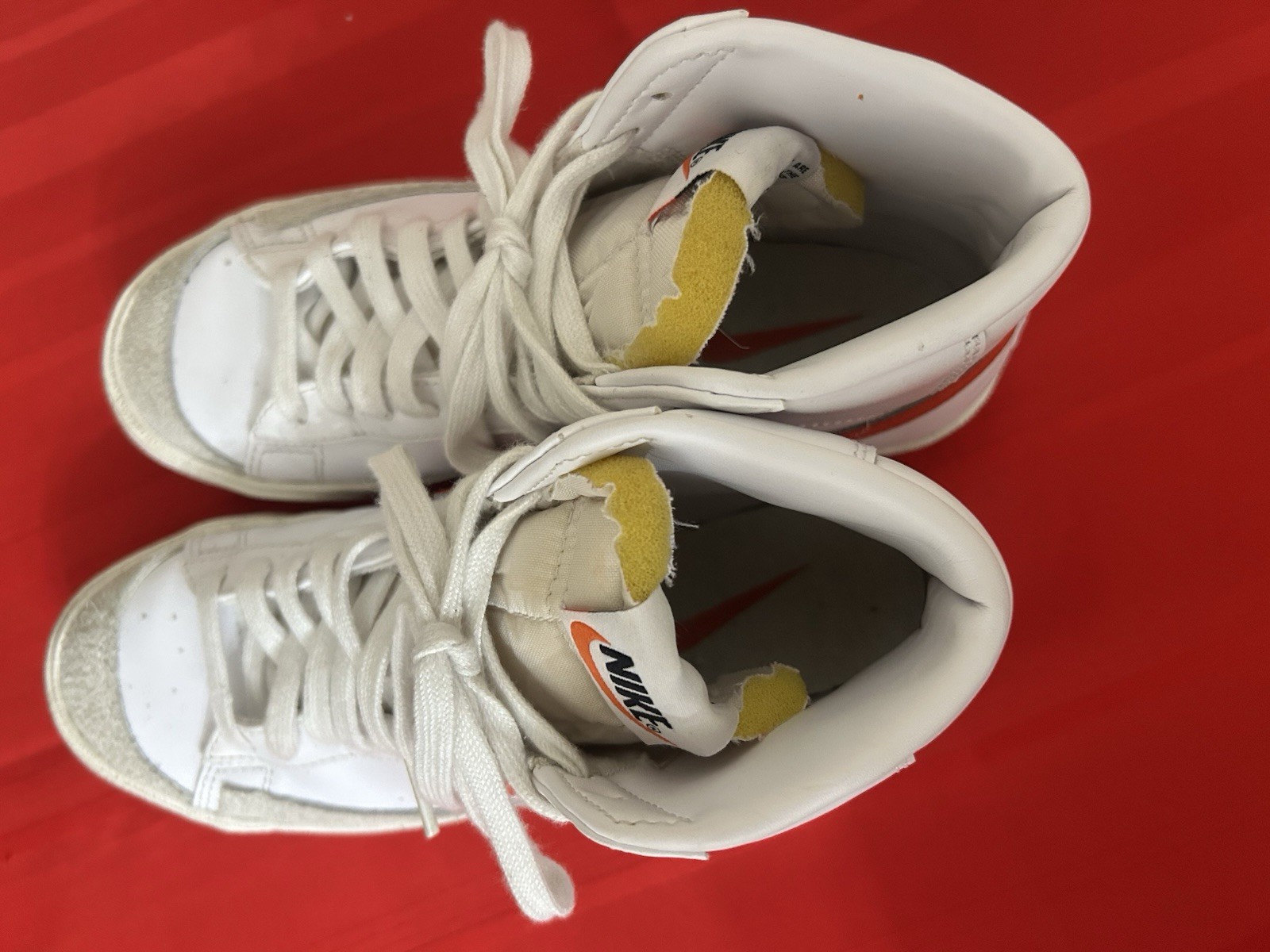 Nike Blazer Mid ’77 Vintage ‘White Red CZ1055-101 size women’s 7