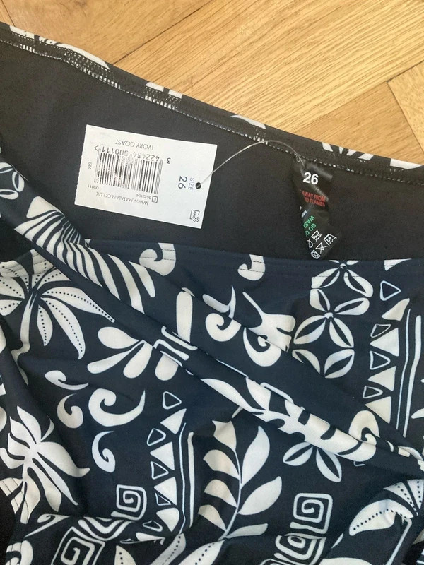 Matalan BNWT black shell floral print padded tankini set summer holiday (38)