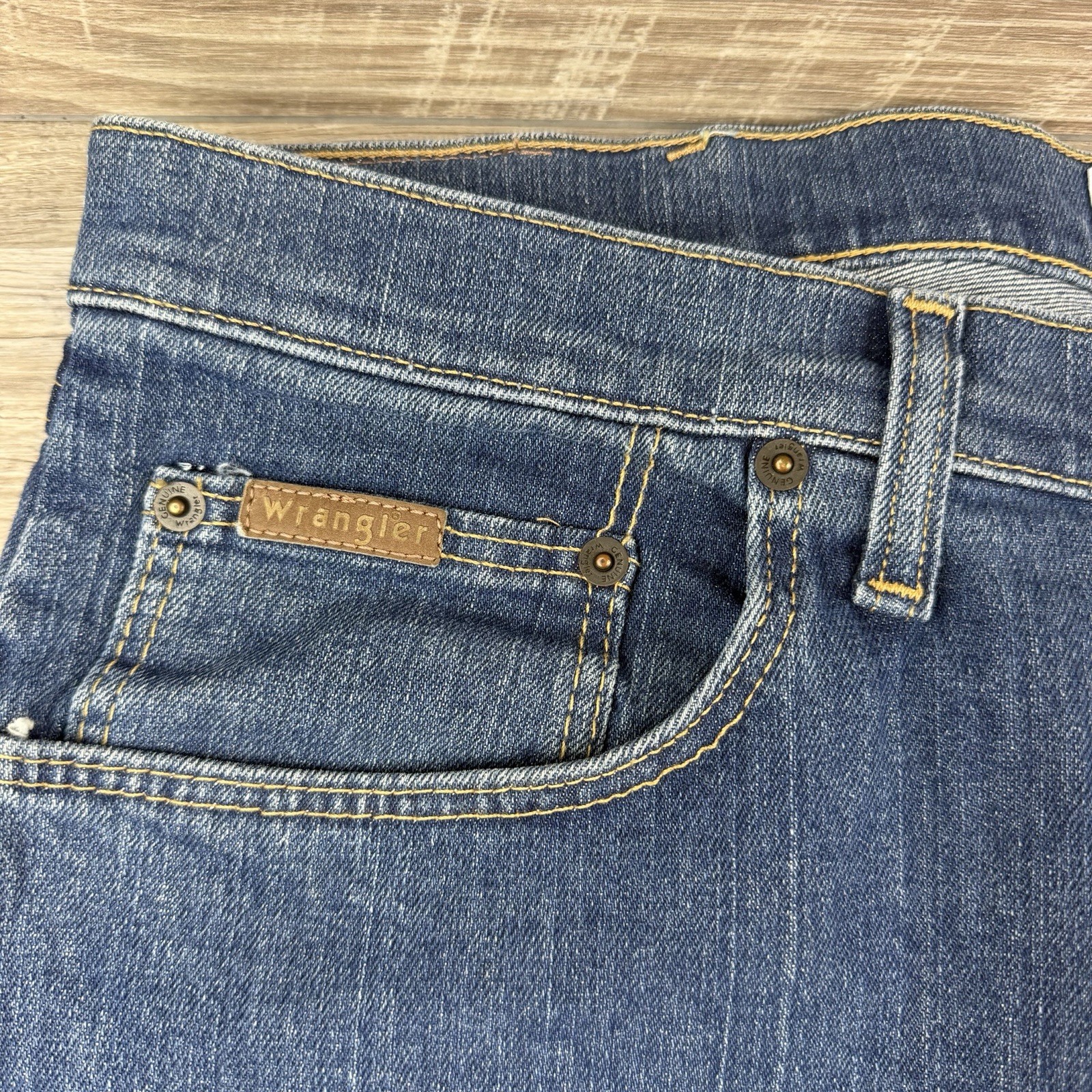 Genuine Wrangler Comfort Fit Men’s Jeans 38×30 Blue Denim Stretch MGW80DB