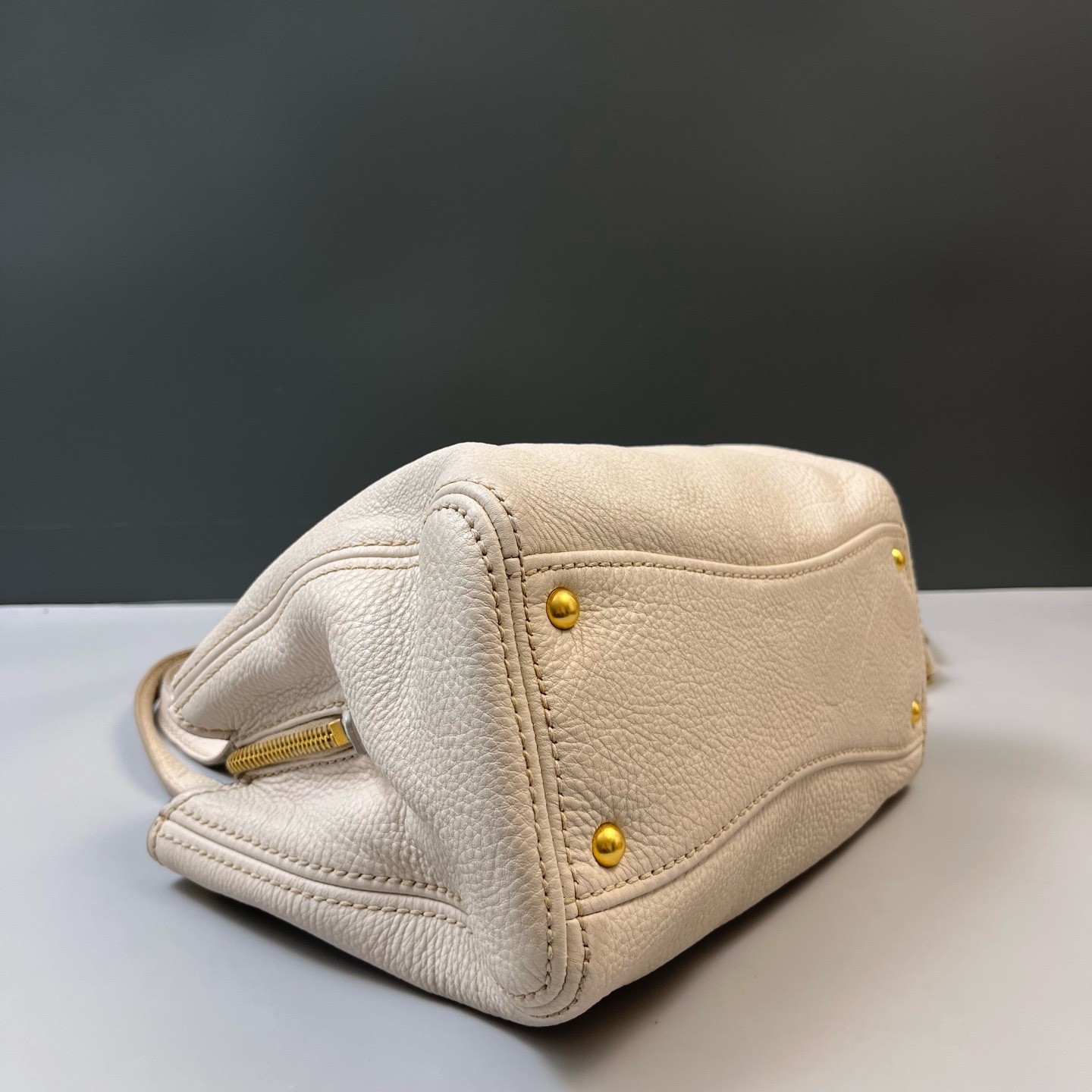 Miu Miu Pre-Owned Authentic Crossbody Bag Off White 28*24*14