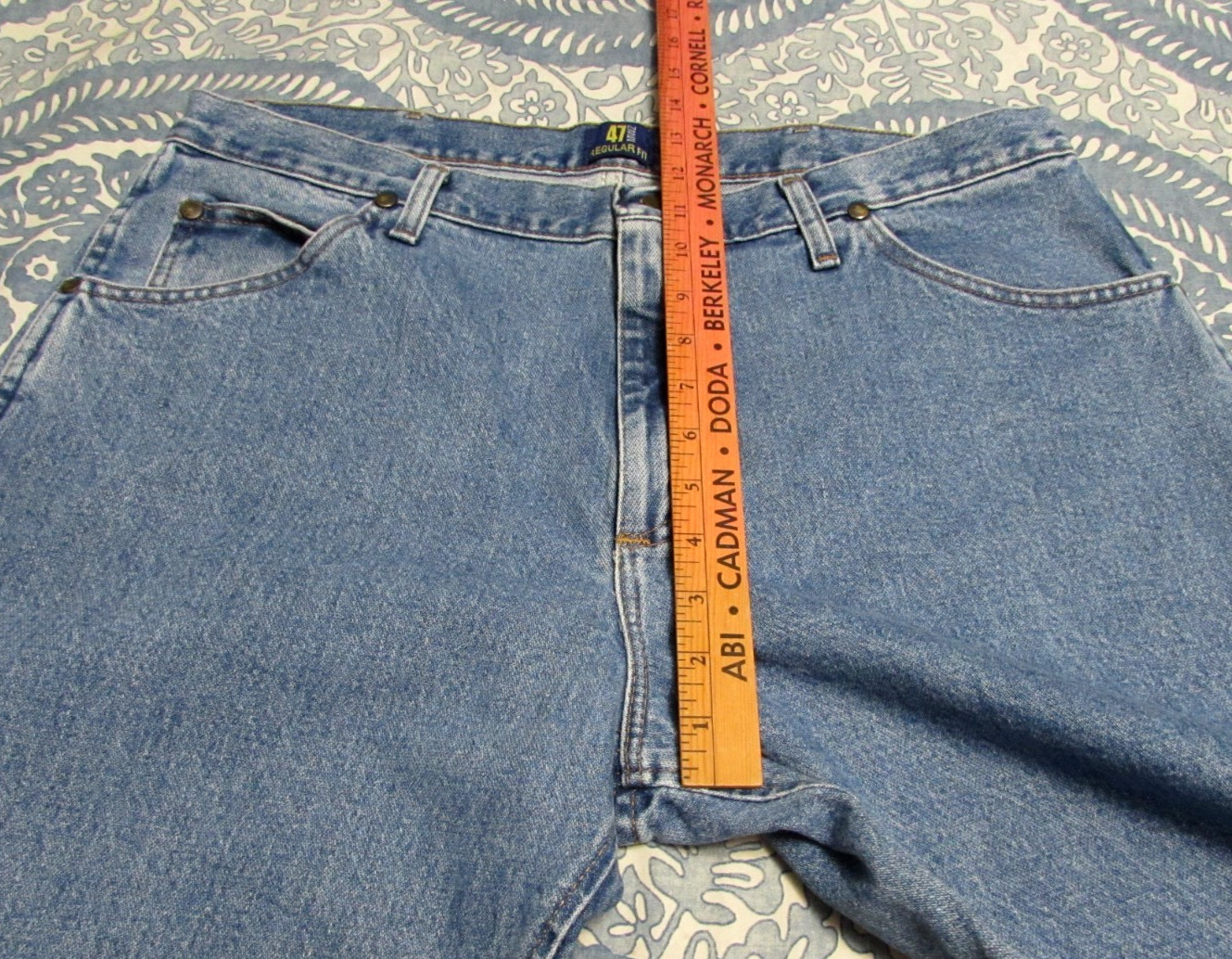 VTG Wrangler 47MWZ Jeans Men 37×31 Blue Denim Light Wash Cowboy Cut US Fabric