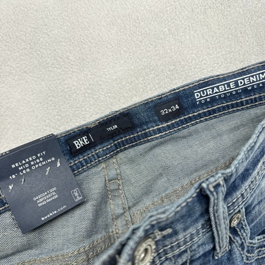 Buckle BKE Jeans mens 32×34 Blue Medium Wash Tyler Straight Whisker 5 Pocket NEW