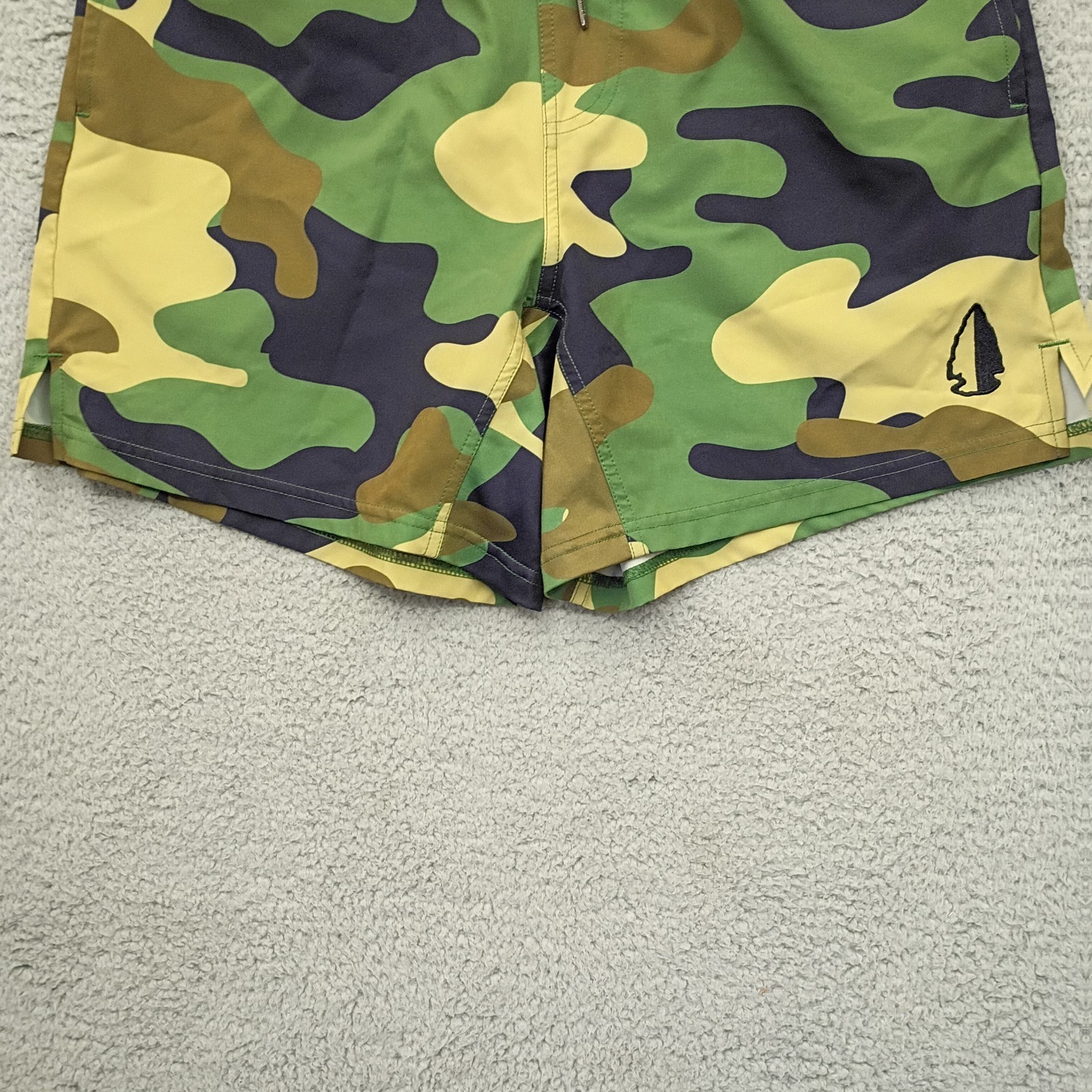 TACHUNTFISH Athletic Shorts Mens Large Woodland Camo Elastic Waist