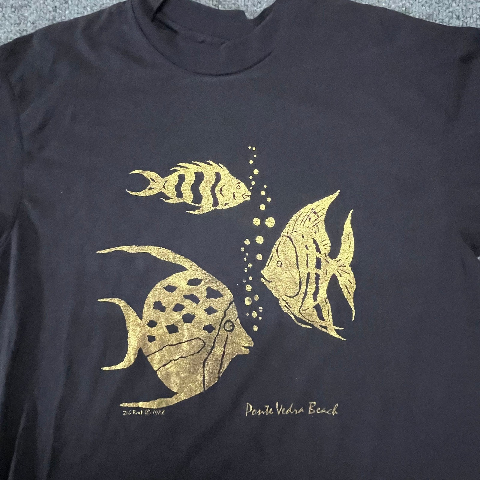 Hanes T-Shirt Mens Size L Black Ponte Vedra Beach Gold Fish Graphic Vintage USA