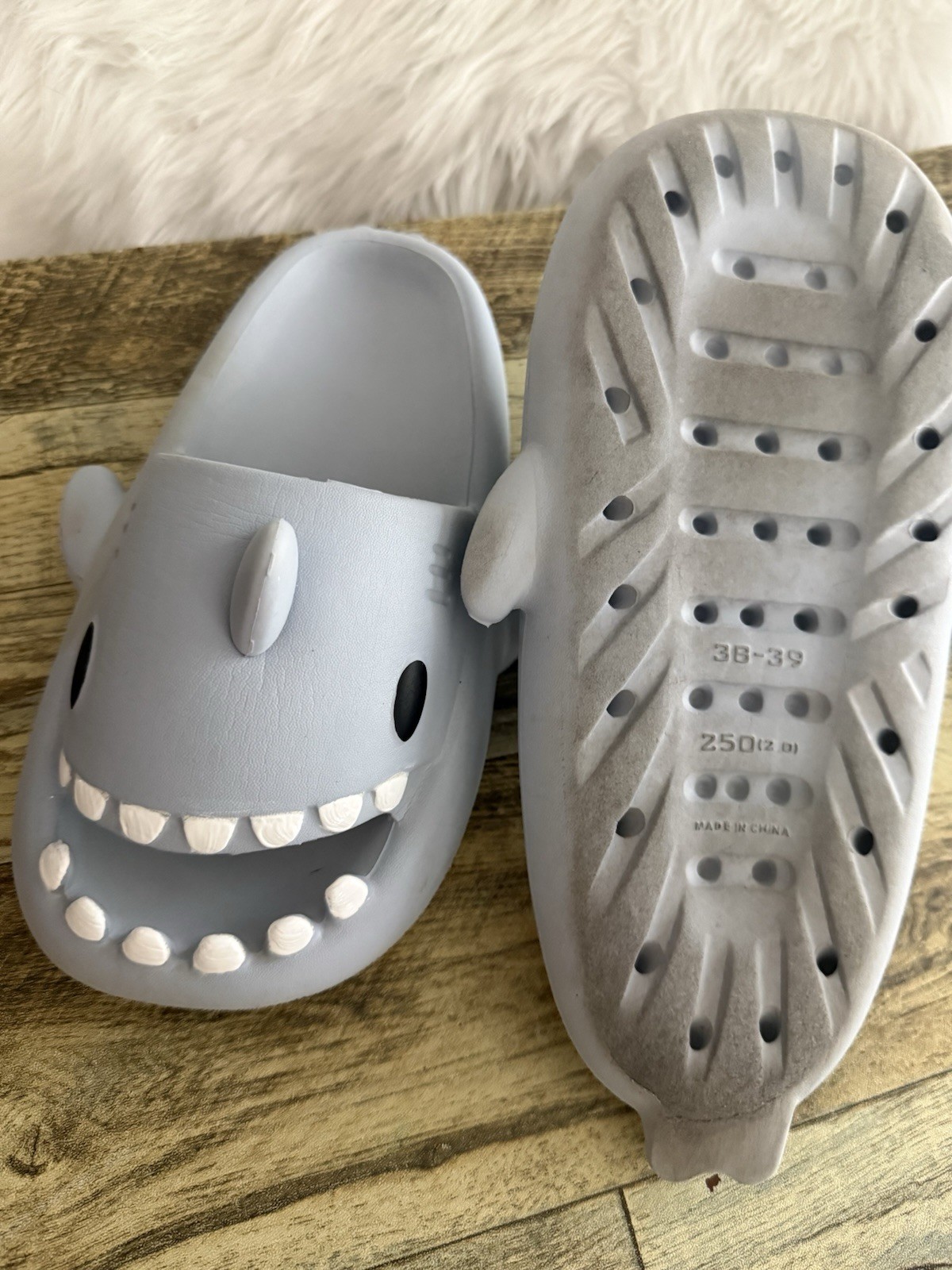 Youth’s 3D Shark Slide Sandals Gray/White Slip-On EU 38-39 US 6-7