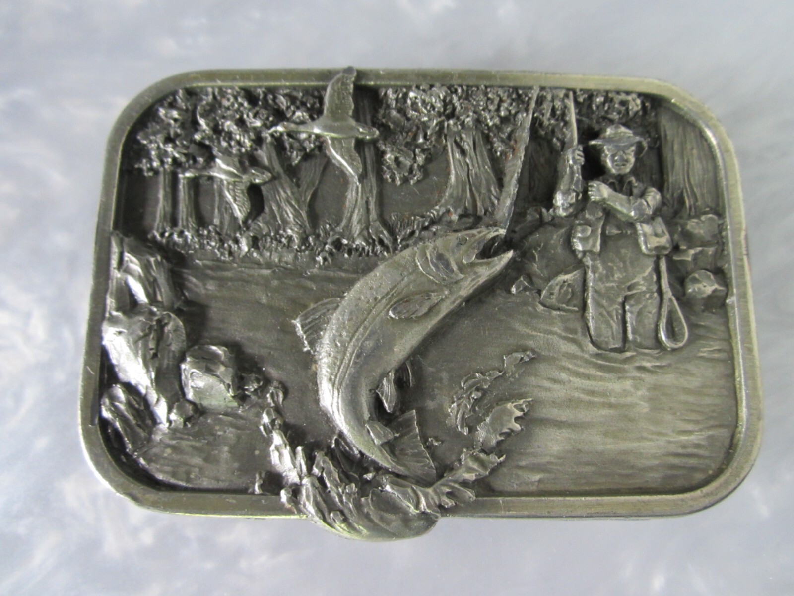 VINTAGE 1982 SALMON FISH OUTDOOR SPORTS FISHING SISKIYOU FISHERMANS BELT BUCKLE