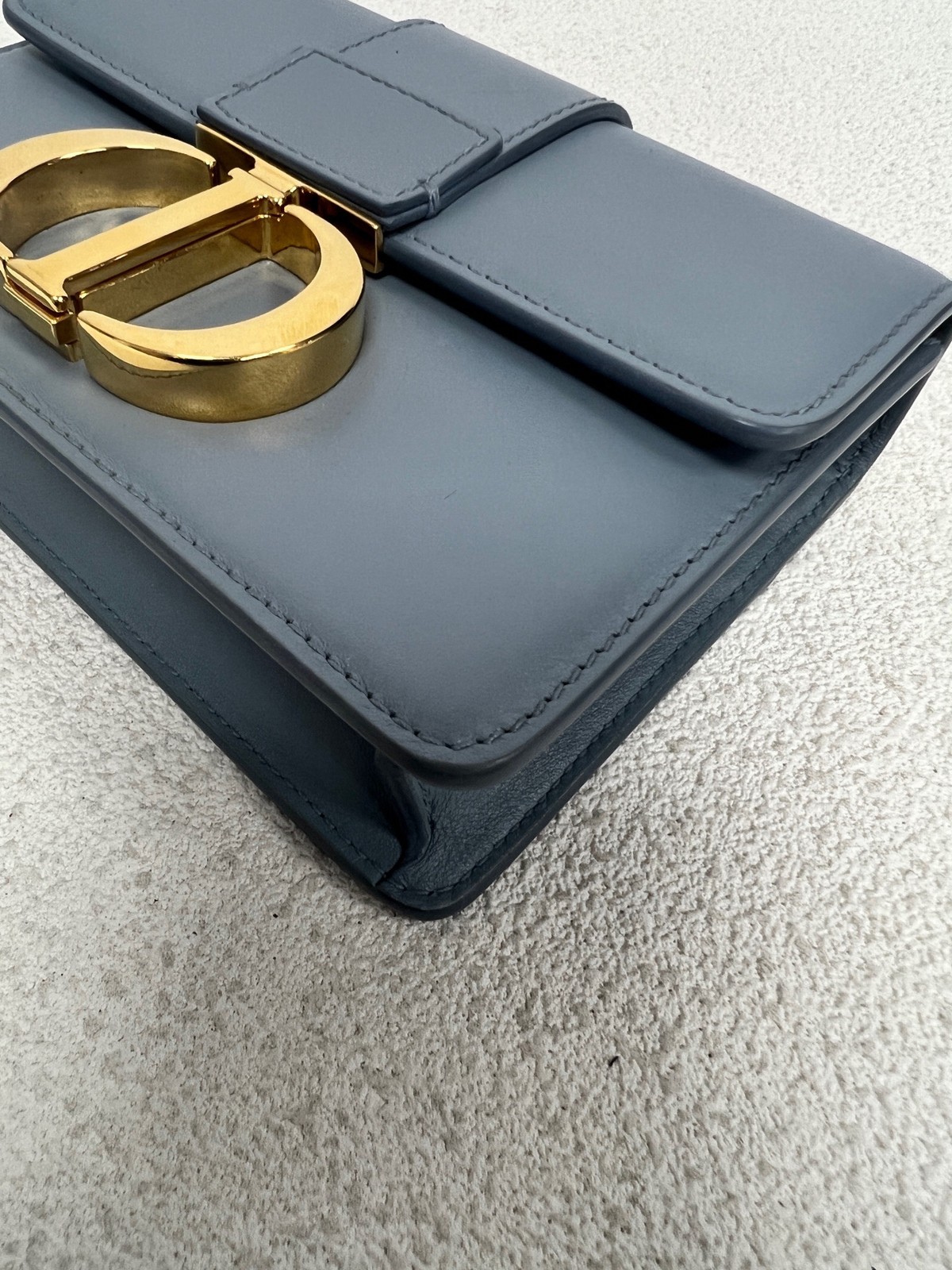 Dior Pre-Owned Authentic Luxury Handbag Sky Blue 15x10x4cm