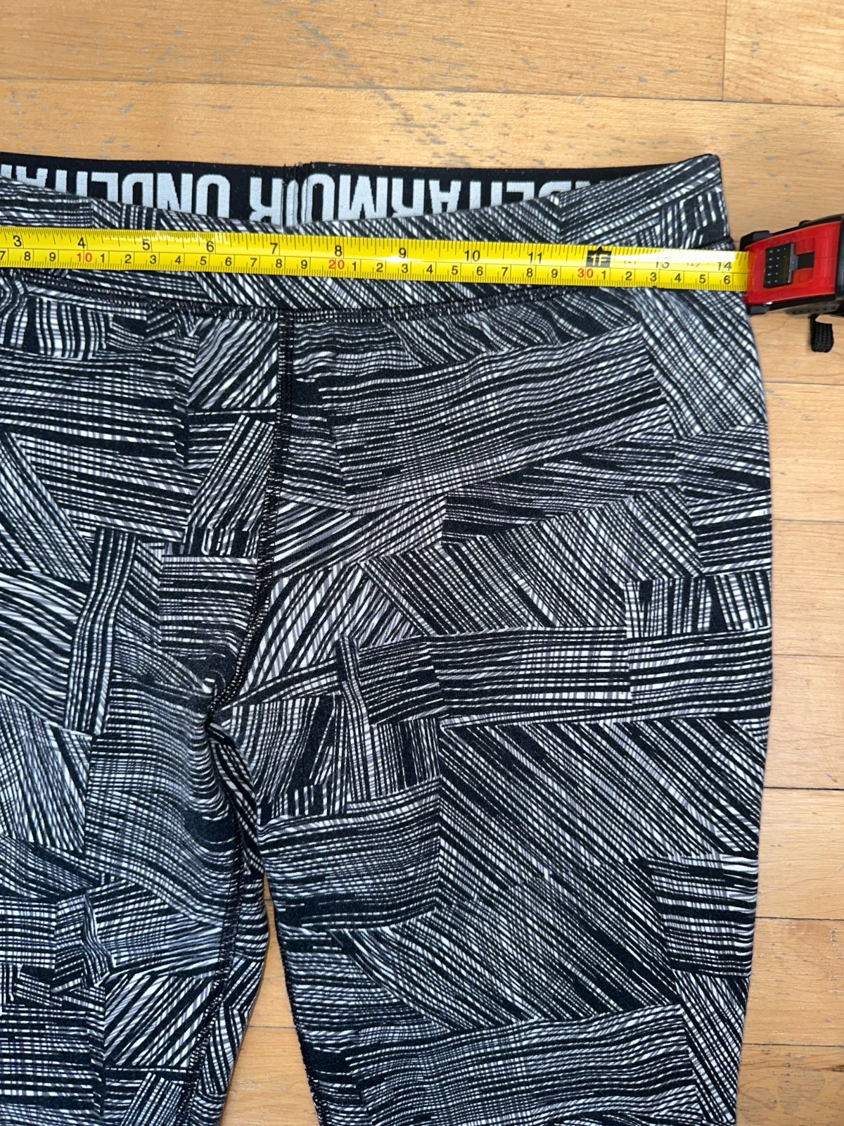 Under Armour Sketch Lines HeatGear Compression Leggings Small
