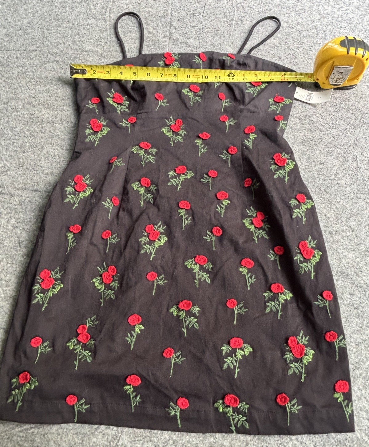 NWT Maeve embroidered 3D Rose Black Dress Size 6 Zipper Back