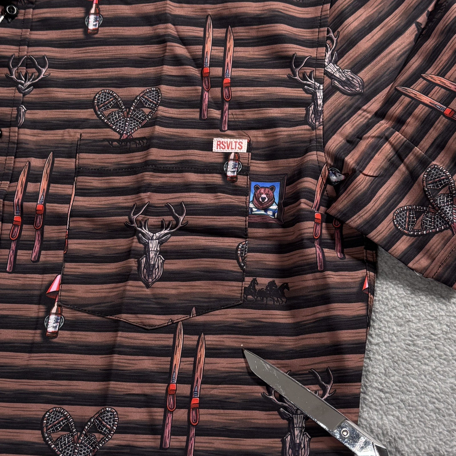 NWT RSVLTS Men’s BUDWEISER SKI LODGE BUCK RARE KUNU SHIRT LARGE Dad Comfort Beer
