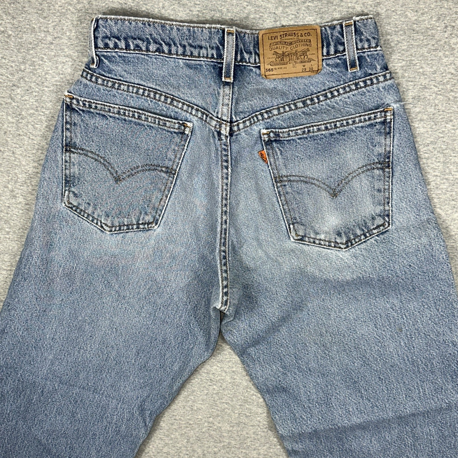 Vintage Levi’s 565 Jeans Student Fit 29×28 Light Blue Wide Leg Baggy Skate 1998
