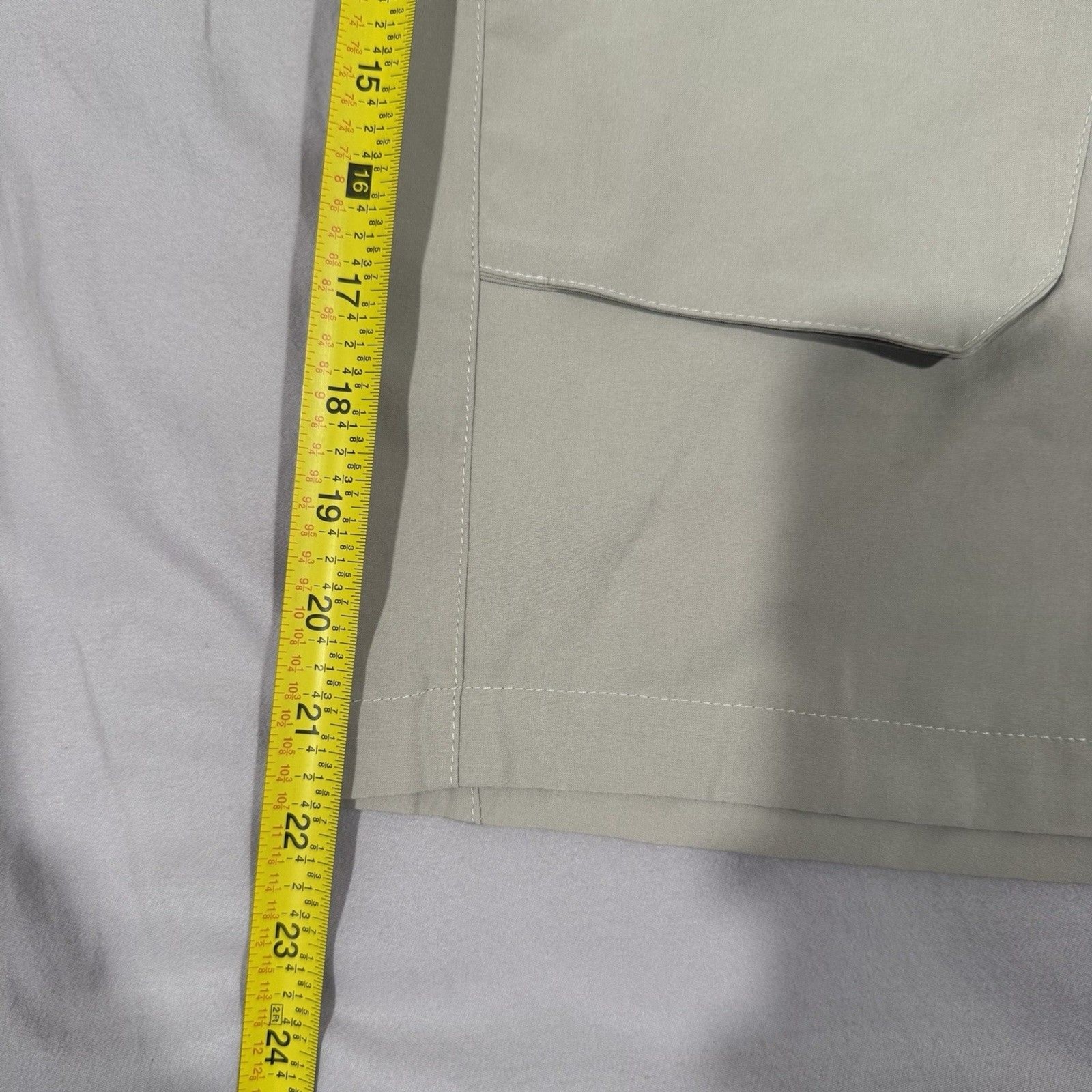 Men’s Stretch Quick Dry UPF 50+ Cargo Shorts In Khaki – XL