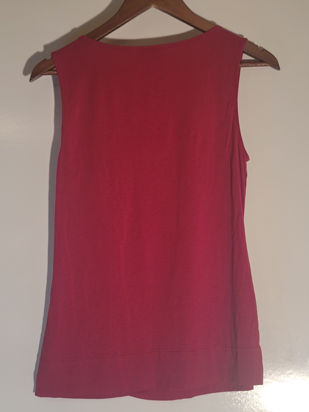 Loft Top Womens Red Small Sleeveless Scoop Neck Rose Detail Neckline Hand Wash