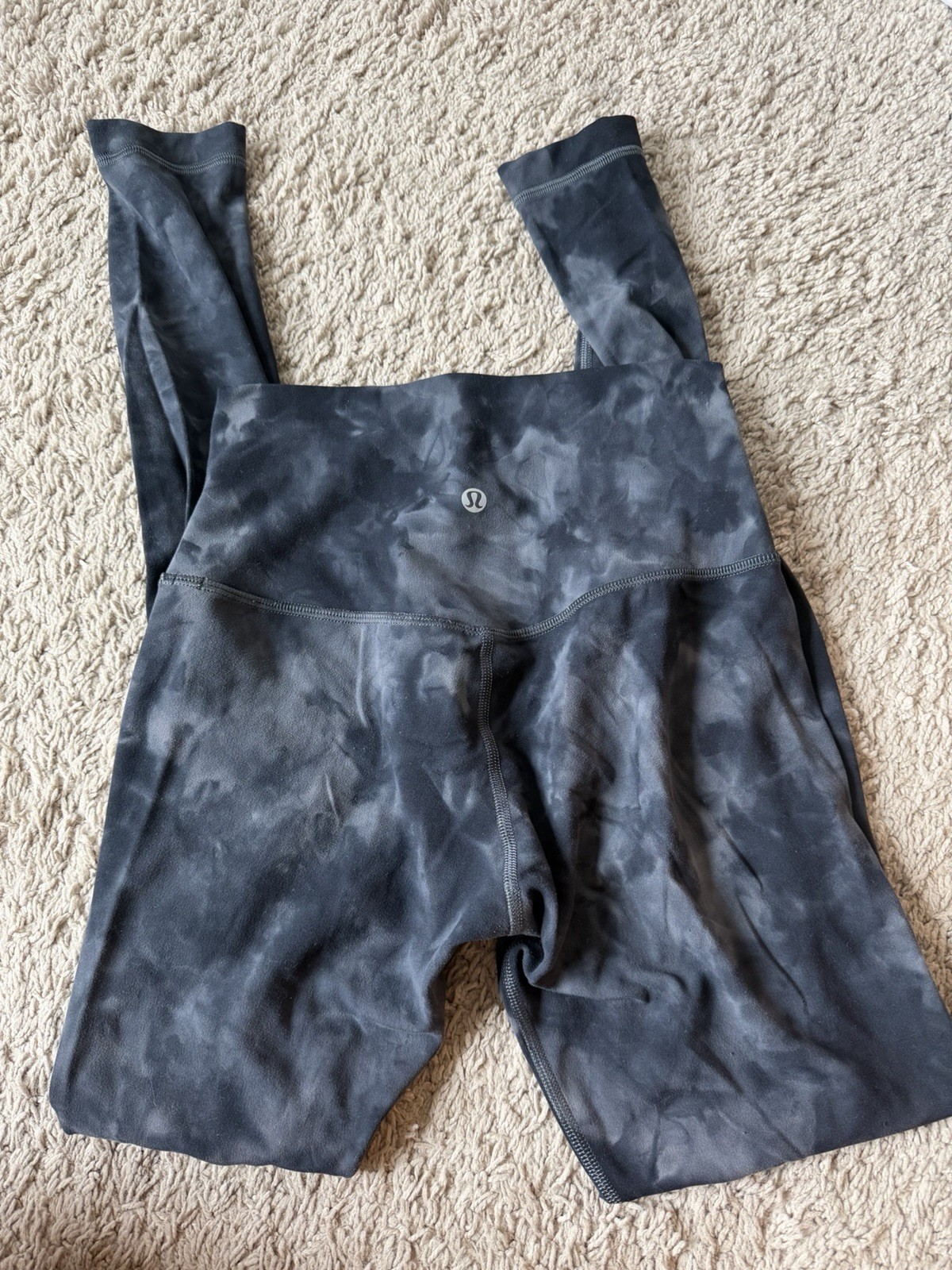 Lululemon Women’s Black Tie Dye Align Leggings, Size 4, 28” inseam