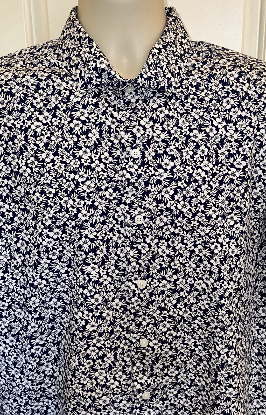 EXPRESS MEN’S NAVY & WHITE FORAL SLIM FIT BUTTON FRONT LONG SLEEVE SHIRT SIZE XL