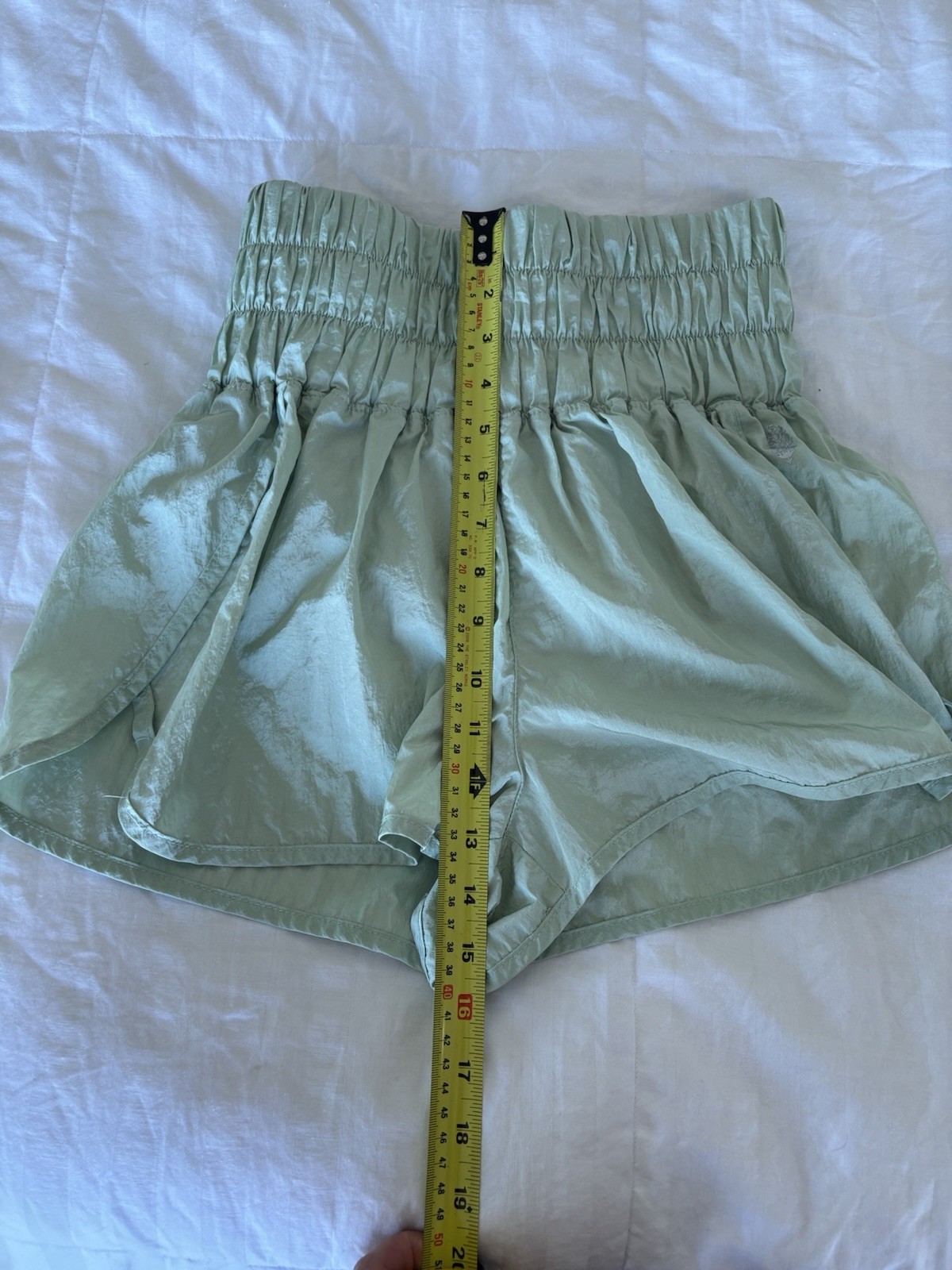 FP Movement Women’s Green Athletic Pull-On Shorts Elastic Waist Lined M