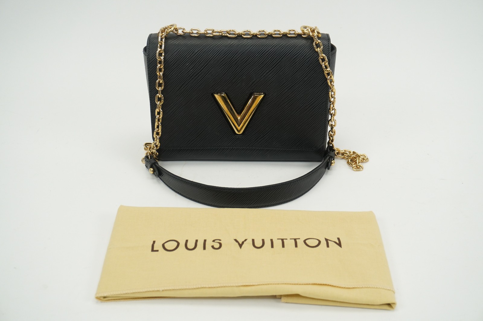 Louis Vuitton Twist MM M21554 Black Epi Leather Shoulder Bag 9.1″ x 6.7″ x 3.7″