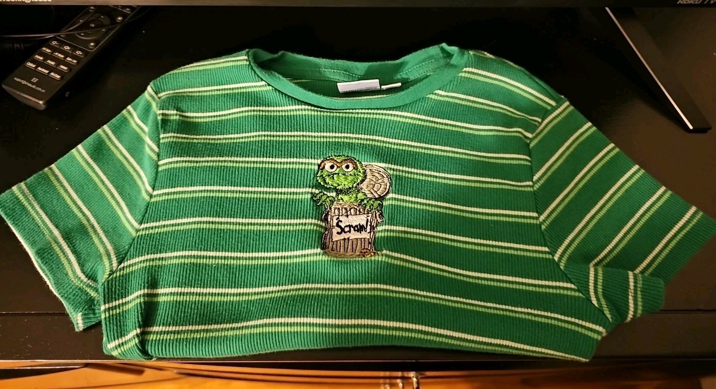 Sesame Street Kids Medium Shirt