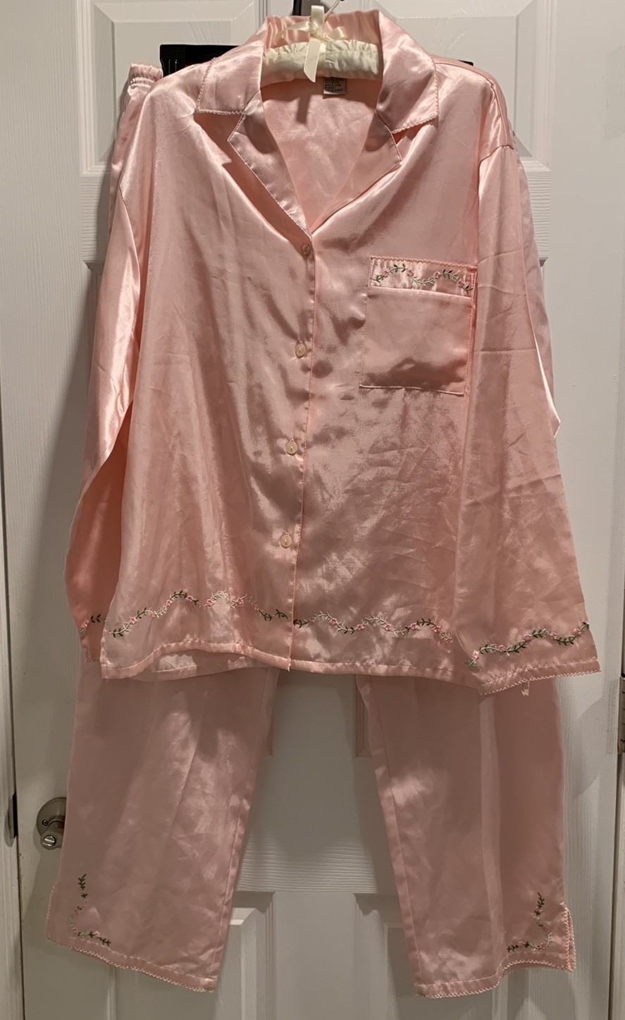 Vtg Kathryn 2 Pc Satin Pajama Set Sz L Pink Sissy Lounge floral embroidery