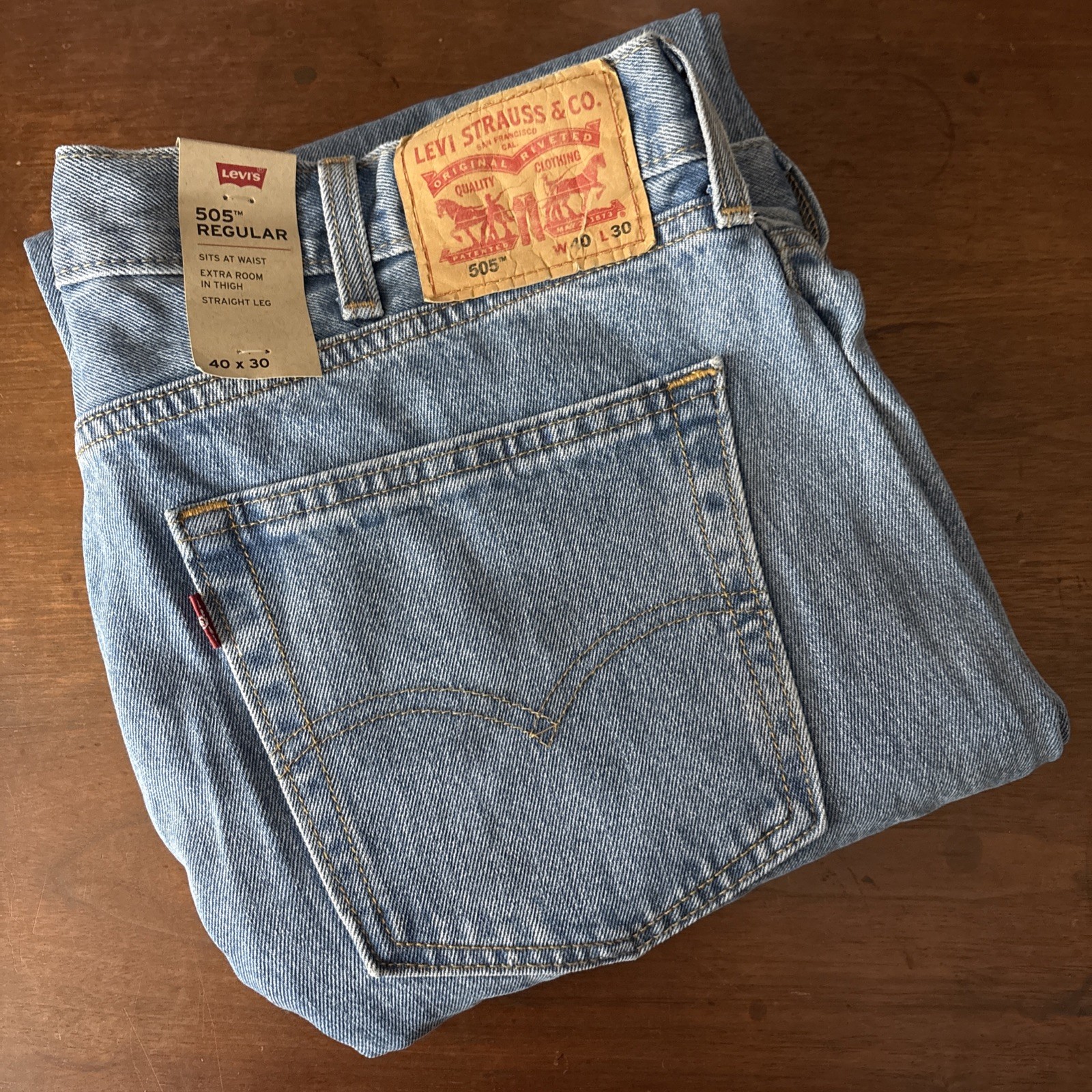 Levi’s 505 Jeans Mens 40×30 Regular Light Wash Blue Denim New With Tags Cowboy
