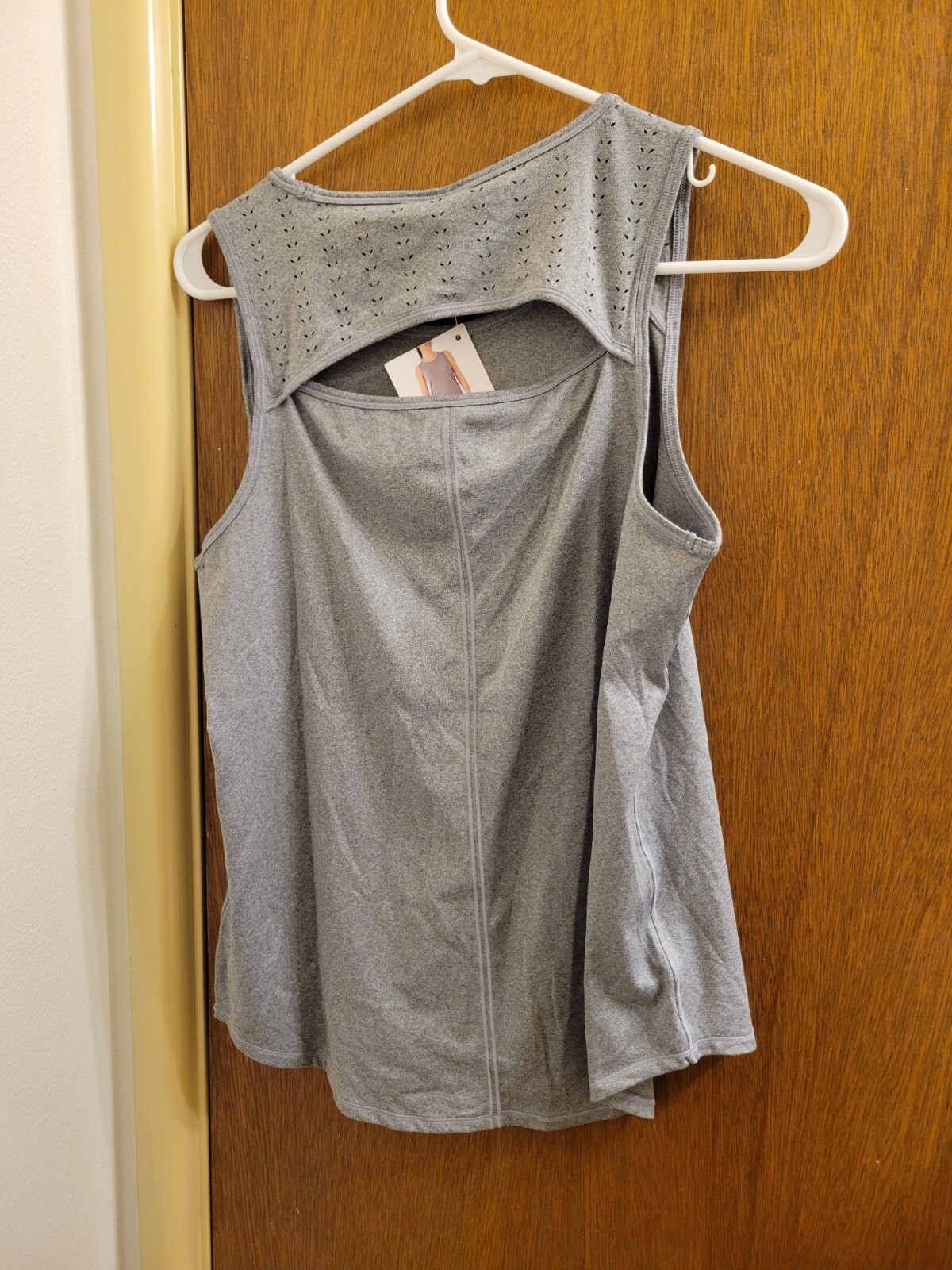 Member’s Mark Ladies Small Everyday Curved Hem Perforated Active Tank S Nwt Gym