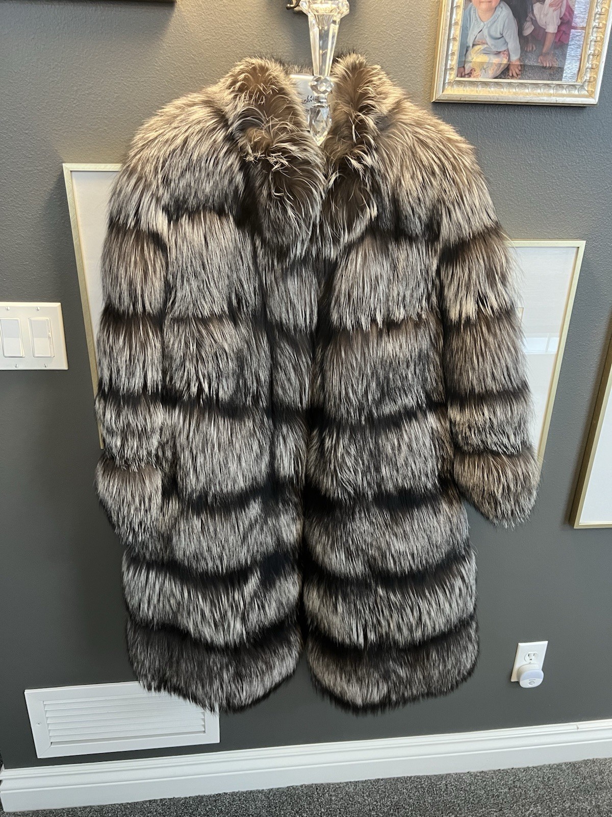 Custom Silver Fox Fur Coat, $3.000