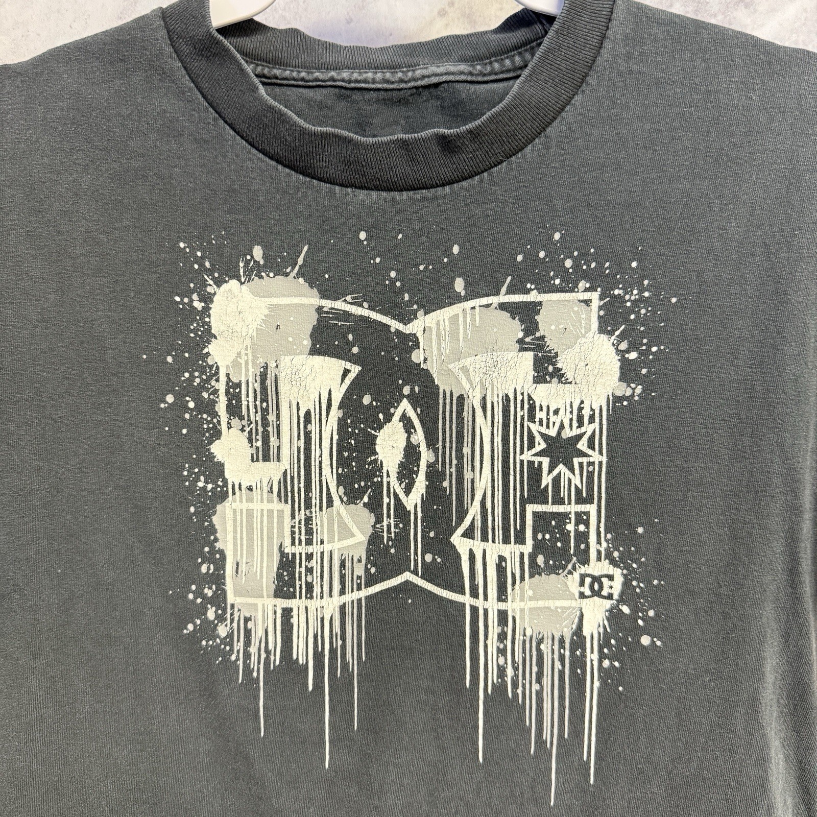 DC Shoes T Shirt Mens Medium 19×26 Faded Black Y2K Skate Streetwear